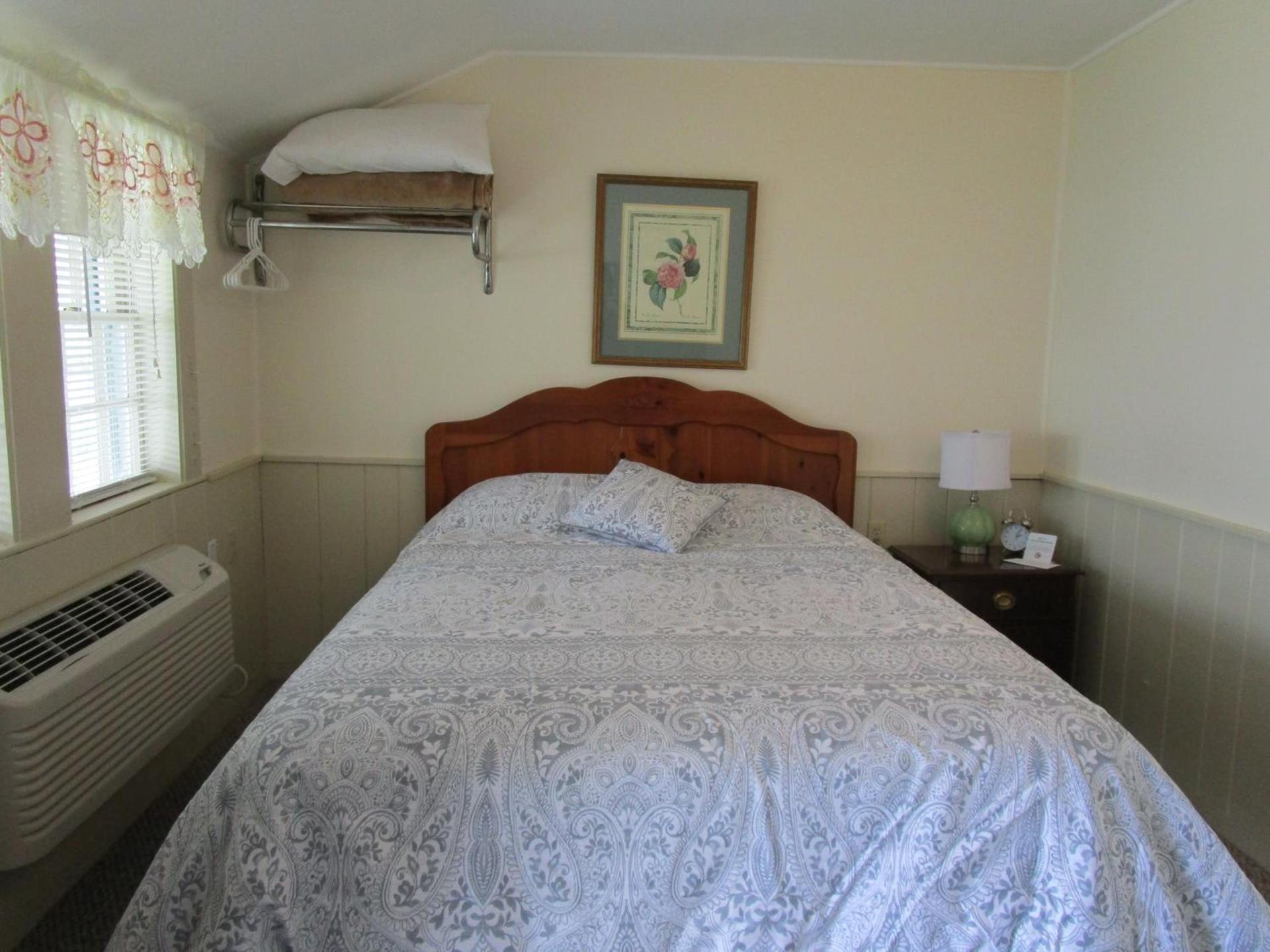 Shea's Riverside Inn & Motel photo 8