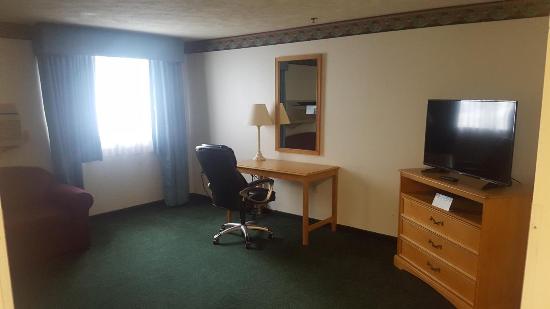 Baymont by Wyndham Coeur D Alene photo 41