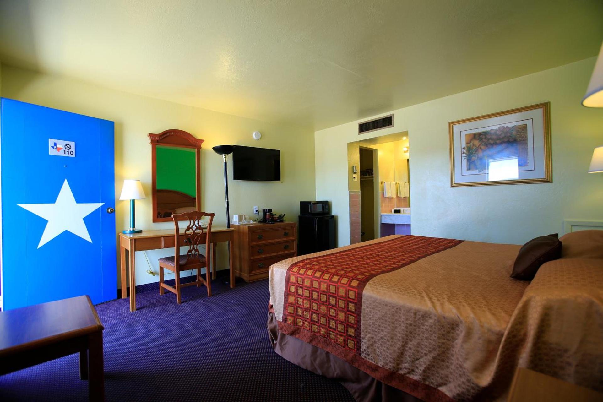 Shamrock Country Inn photo 41