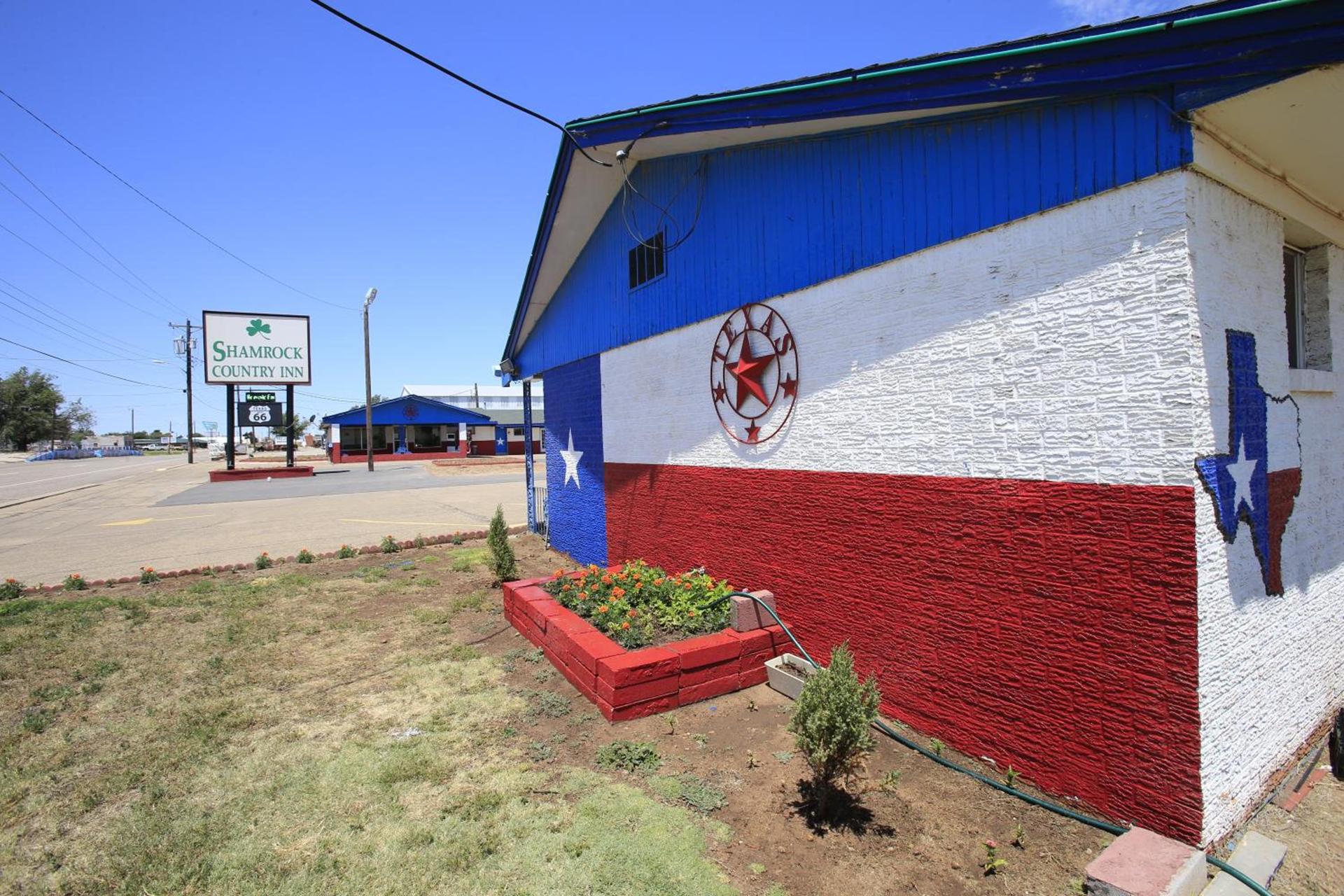 Shamrock Country Inn photo 19