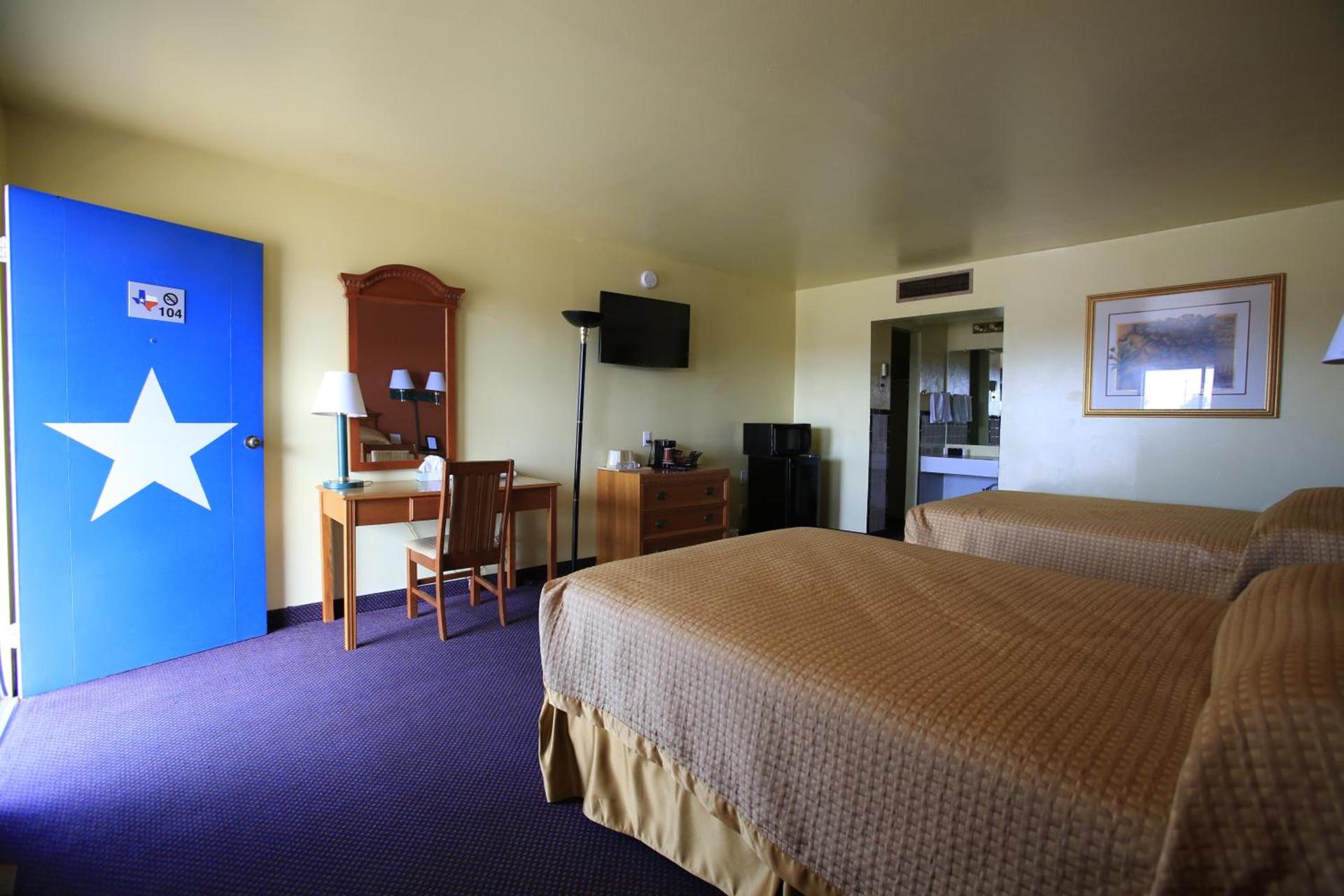 Shamrock Country Inn photo 11