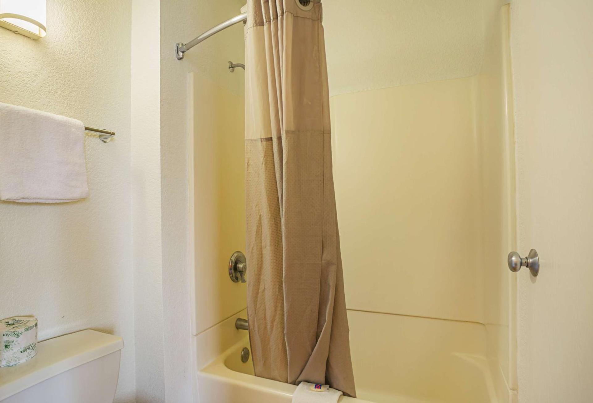 Motel 6-Yuma, AZ - East photo 35