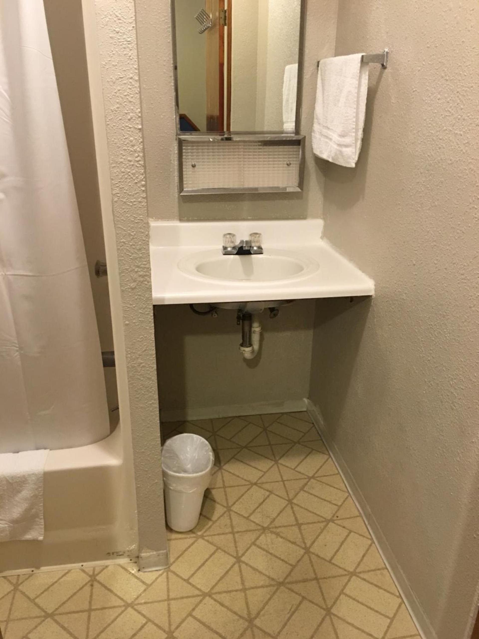 Angeles Motel photo 55