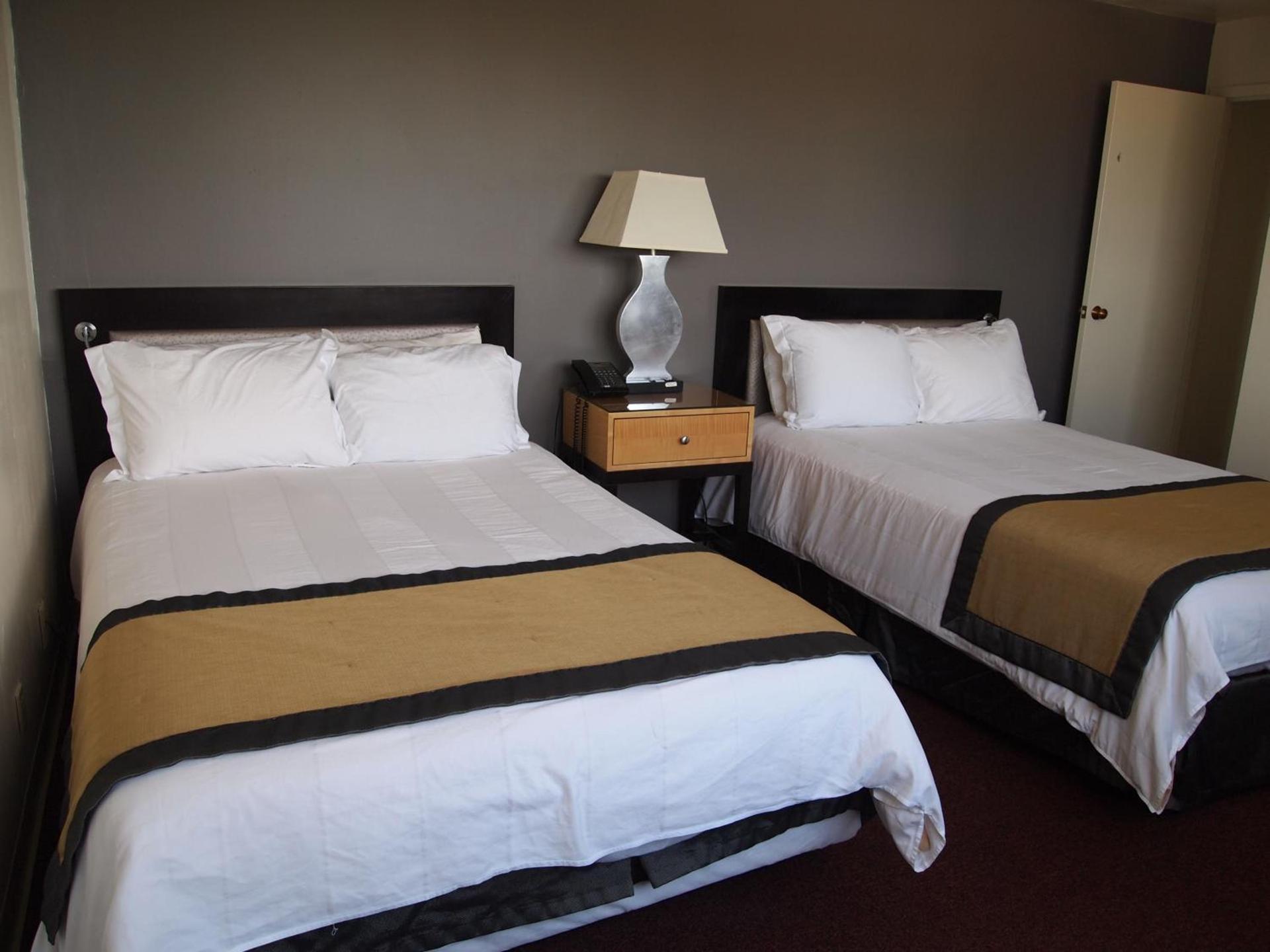 Stamford Suites photo 10