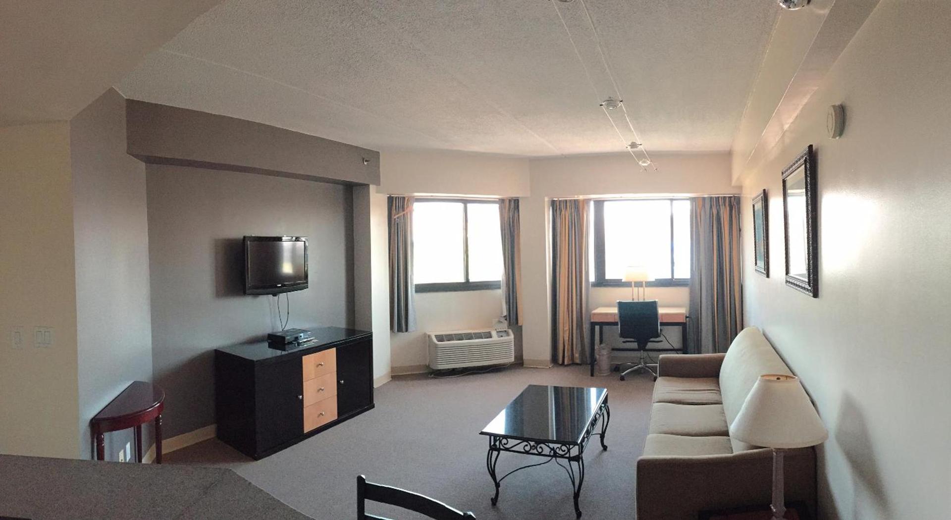 Stamford Suites photo 6