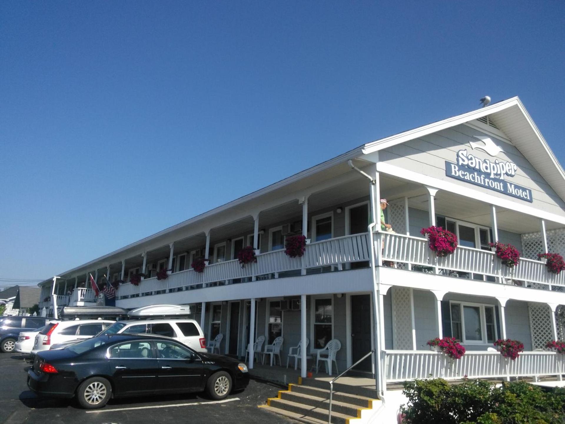 Sandpiper Beachfront Motel photo 1