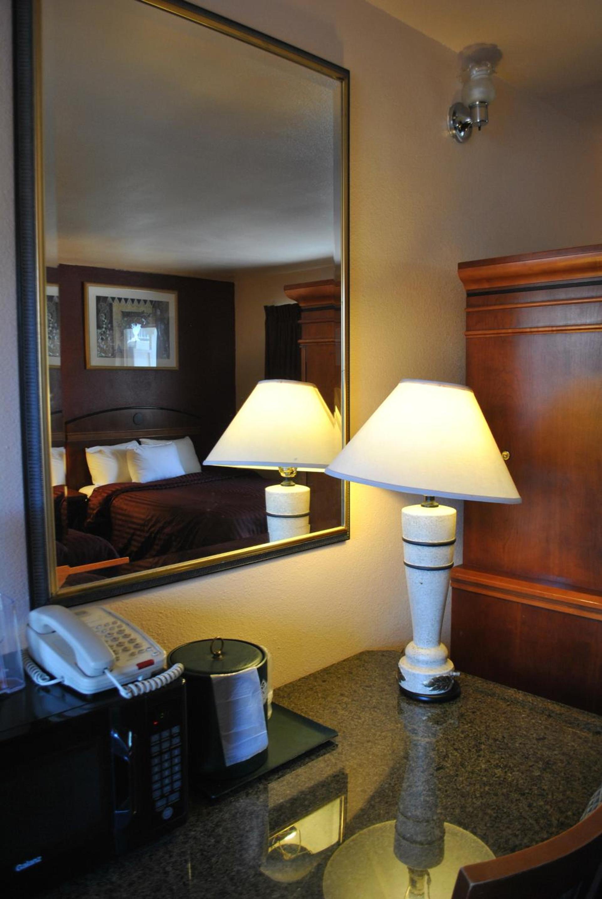 Budget Inn photo 26