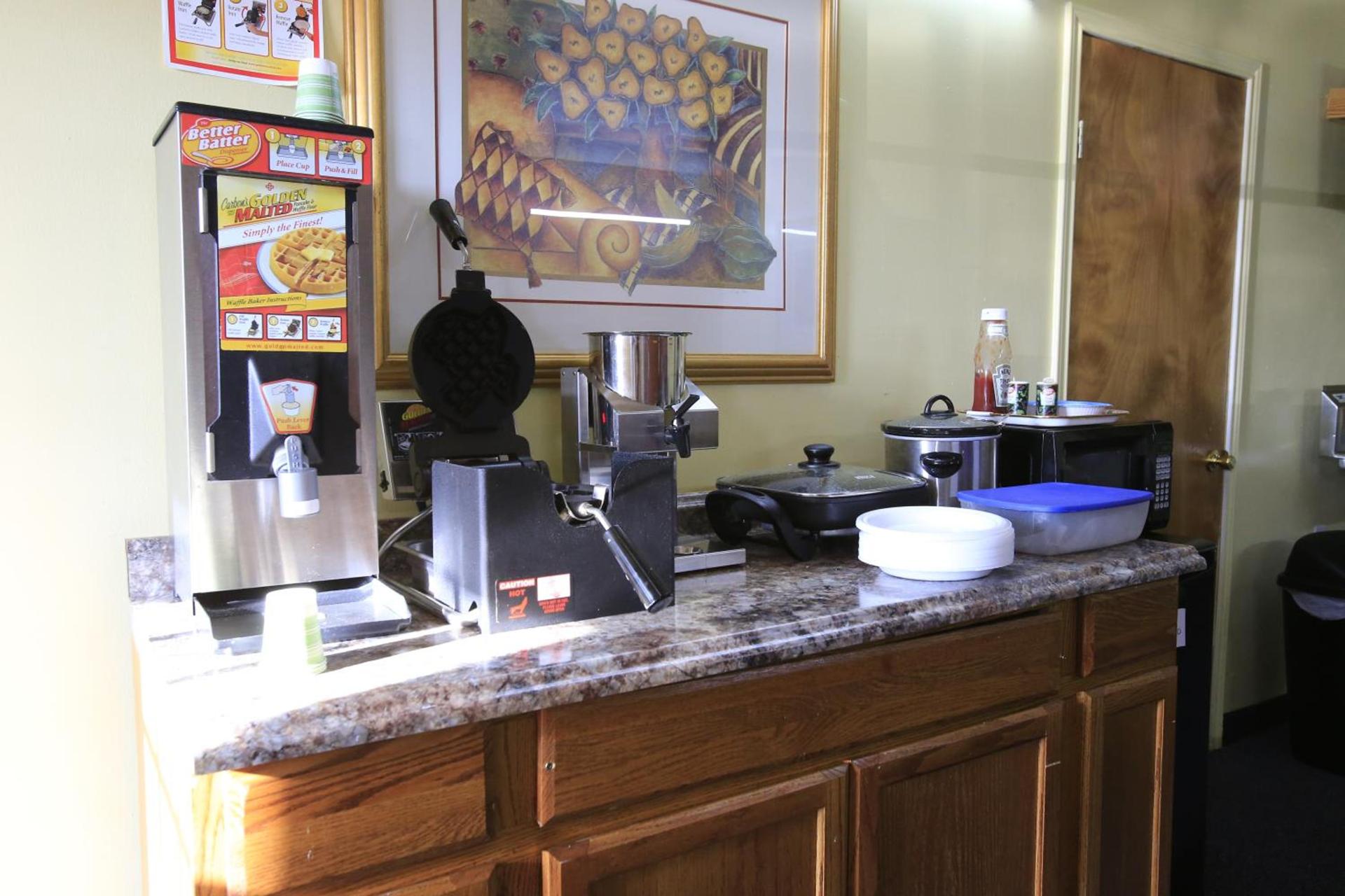 Shamrock Country Inn photo 43