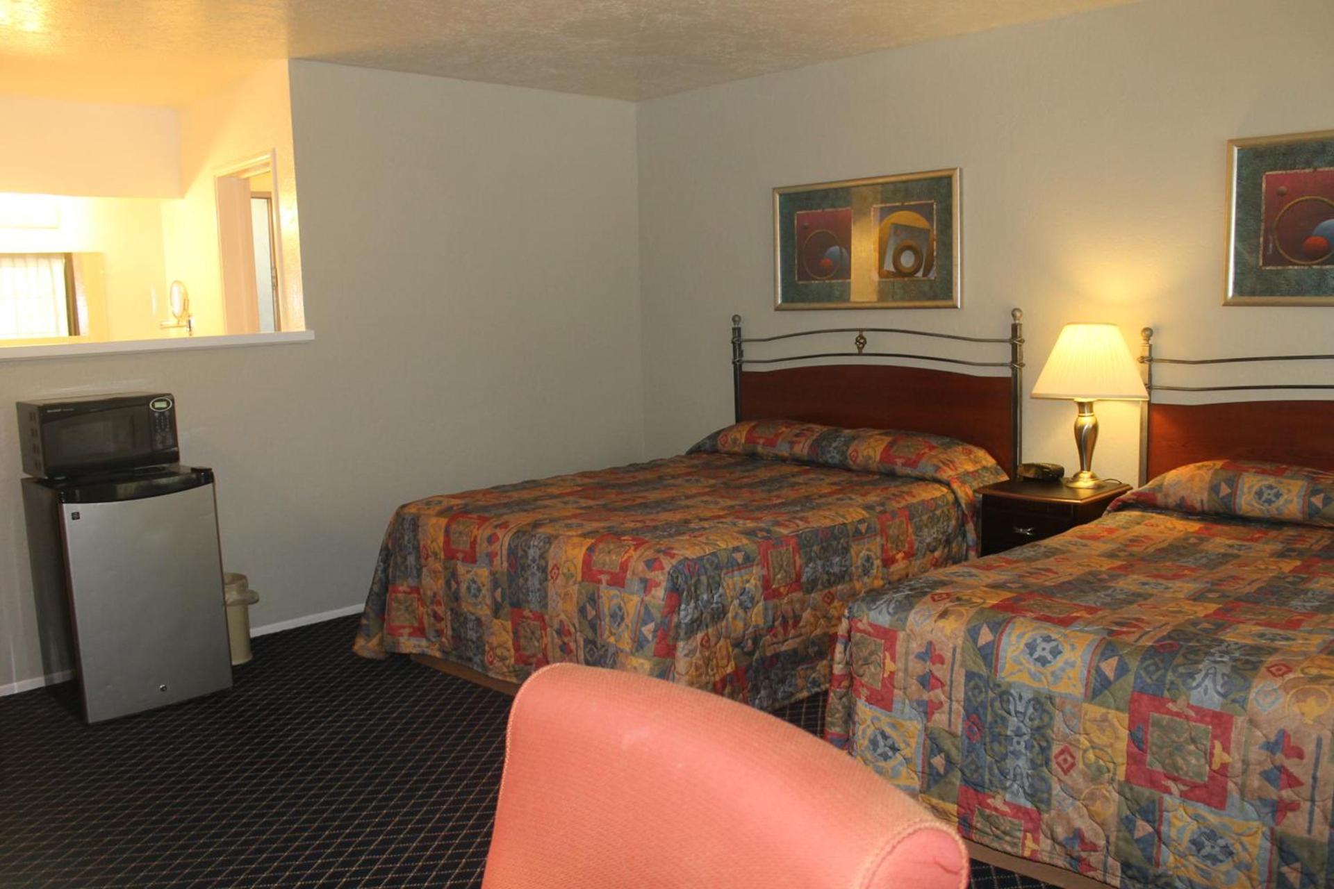Golden Chain Motel photo 10