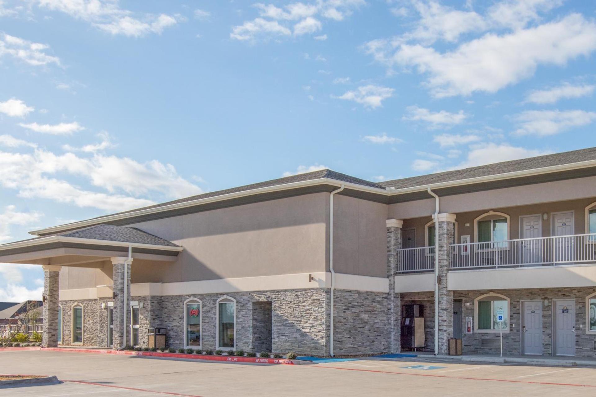 Econo Lodge photo 10