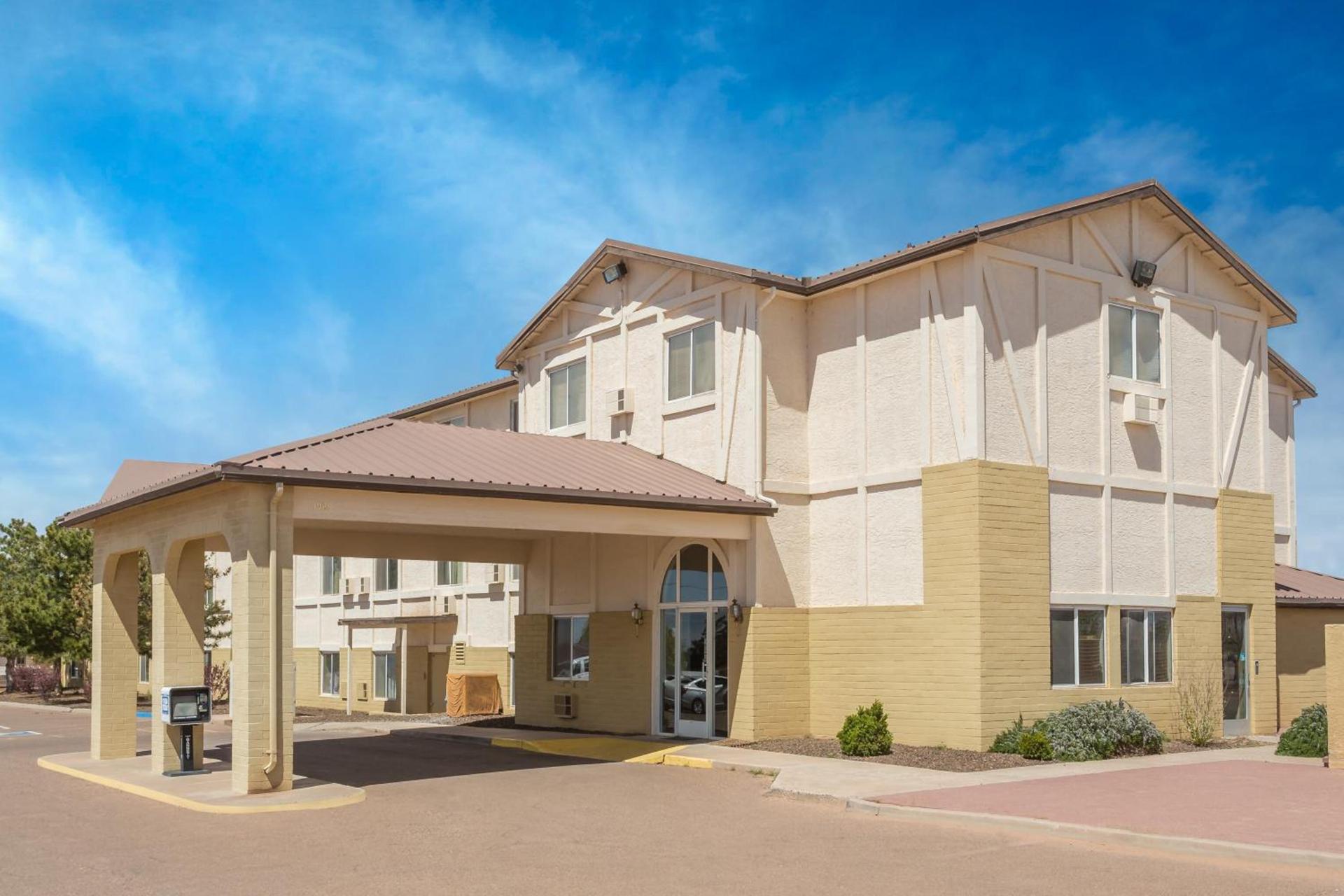 Super 8 by Wyndham Holbrook photo 37