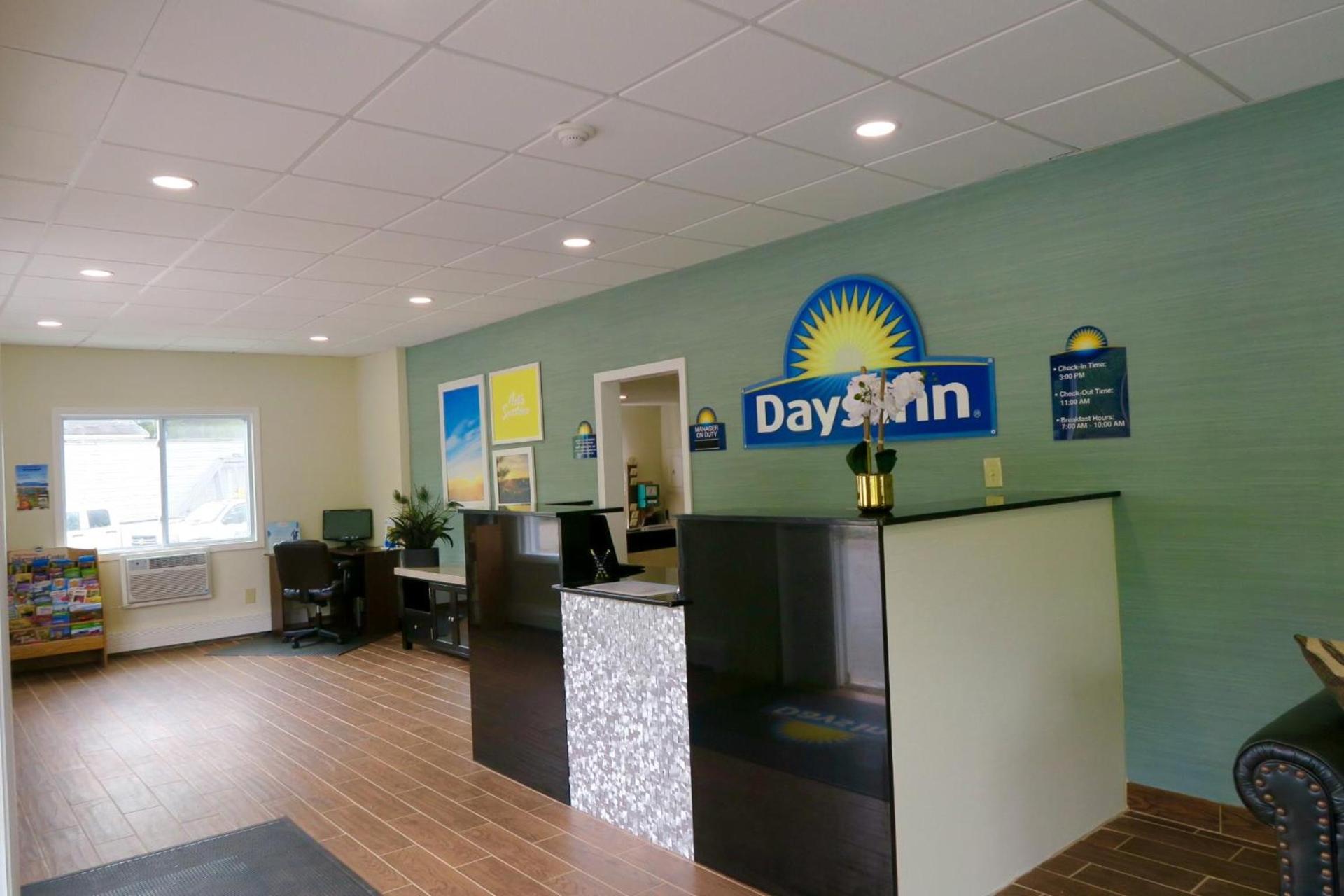 Days Inn by Wyndham Lincoln photo 42