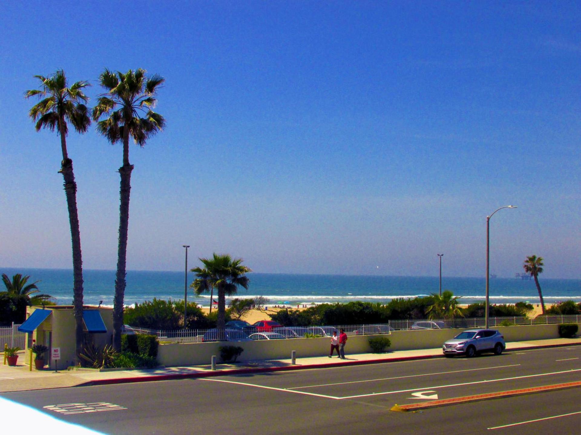 Huntington Surf Inn photo 3