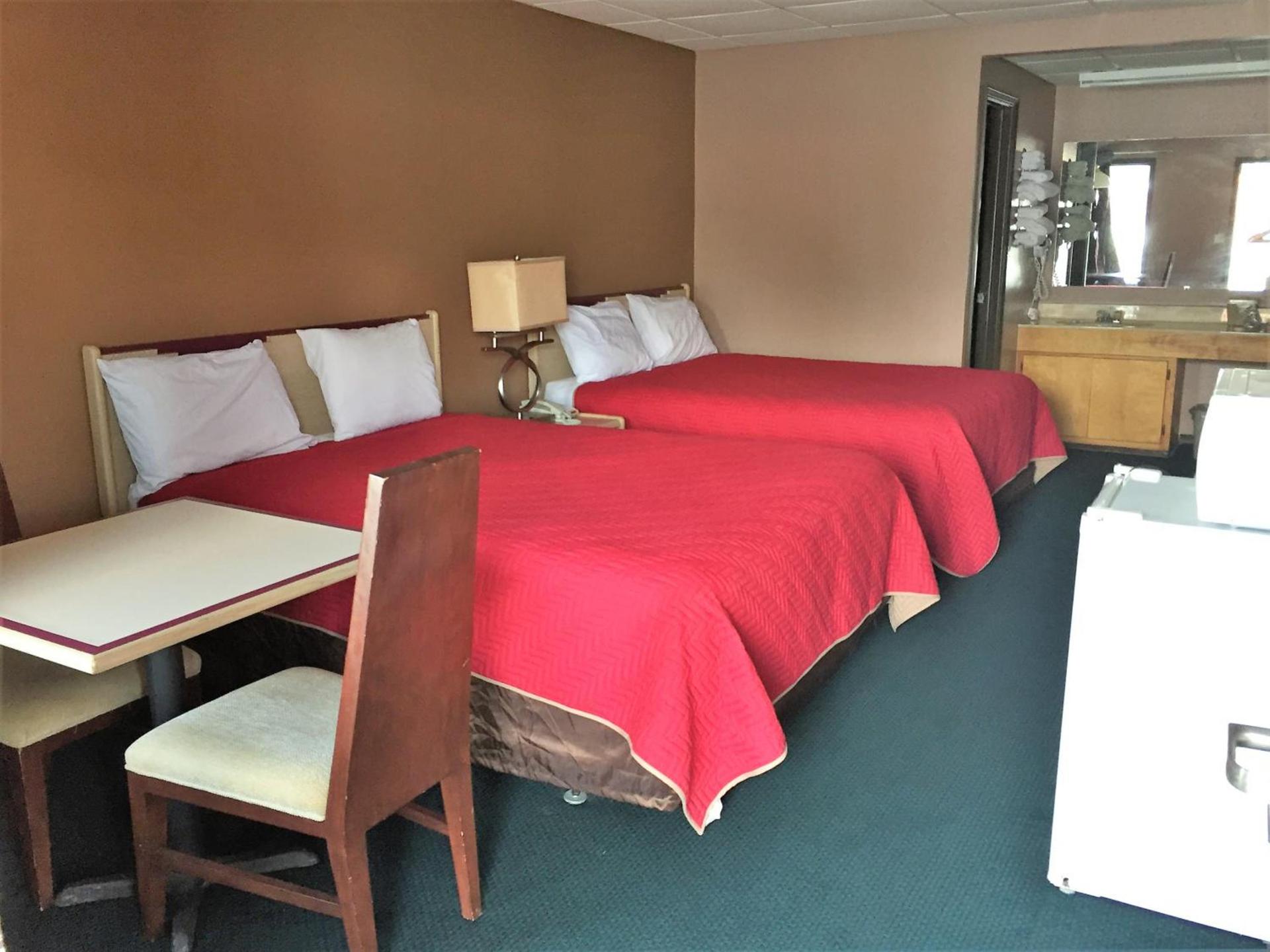 OYO Hickory House Inn photo 33