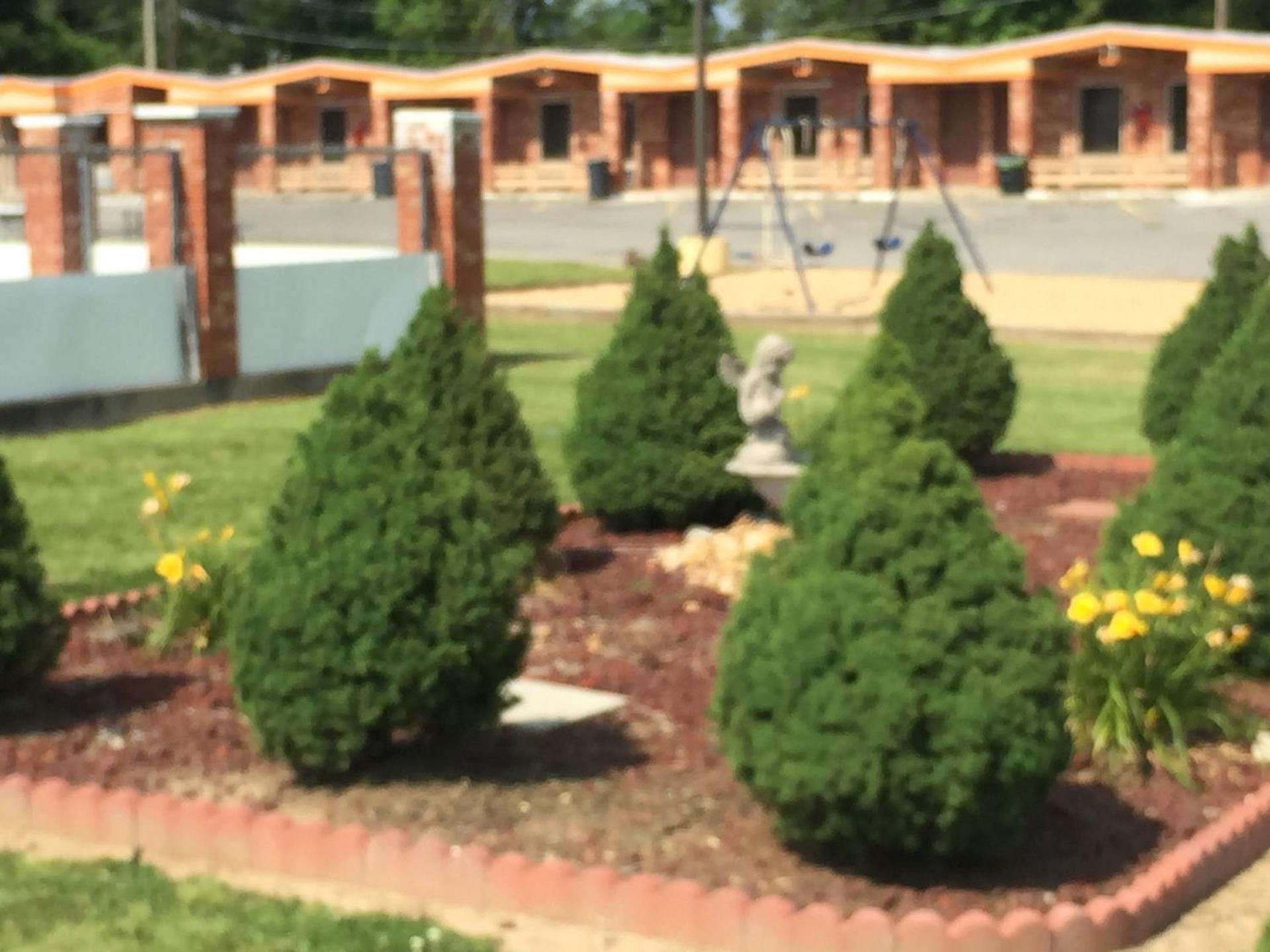 OYO Hickory House Inn photo 25