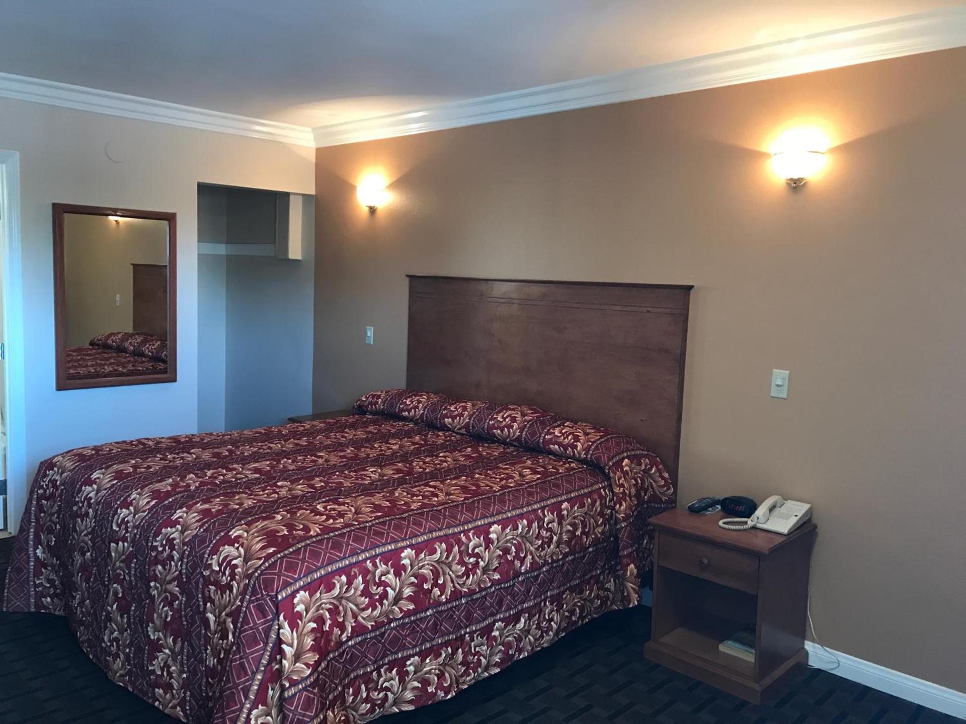 Fullerton Lodge photo 6