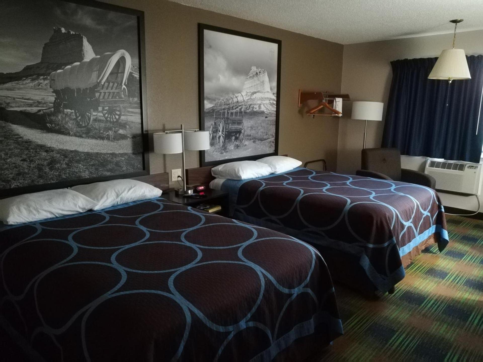 Super 8 by Wyndham Keokuk photo 25