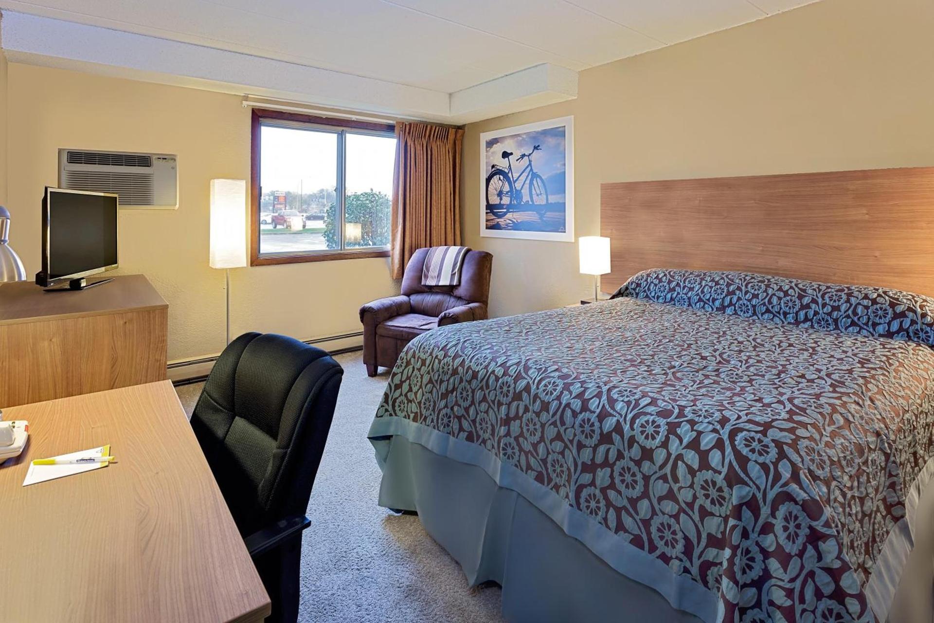 Days Inn by Wyndham Winona photo 19