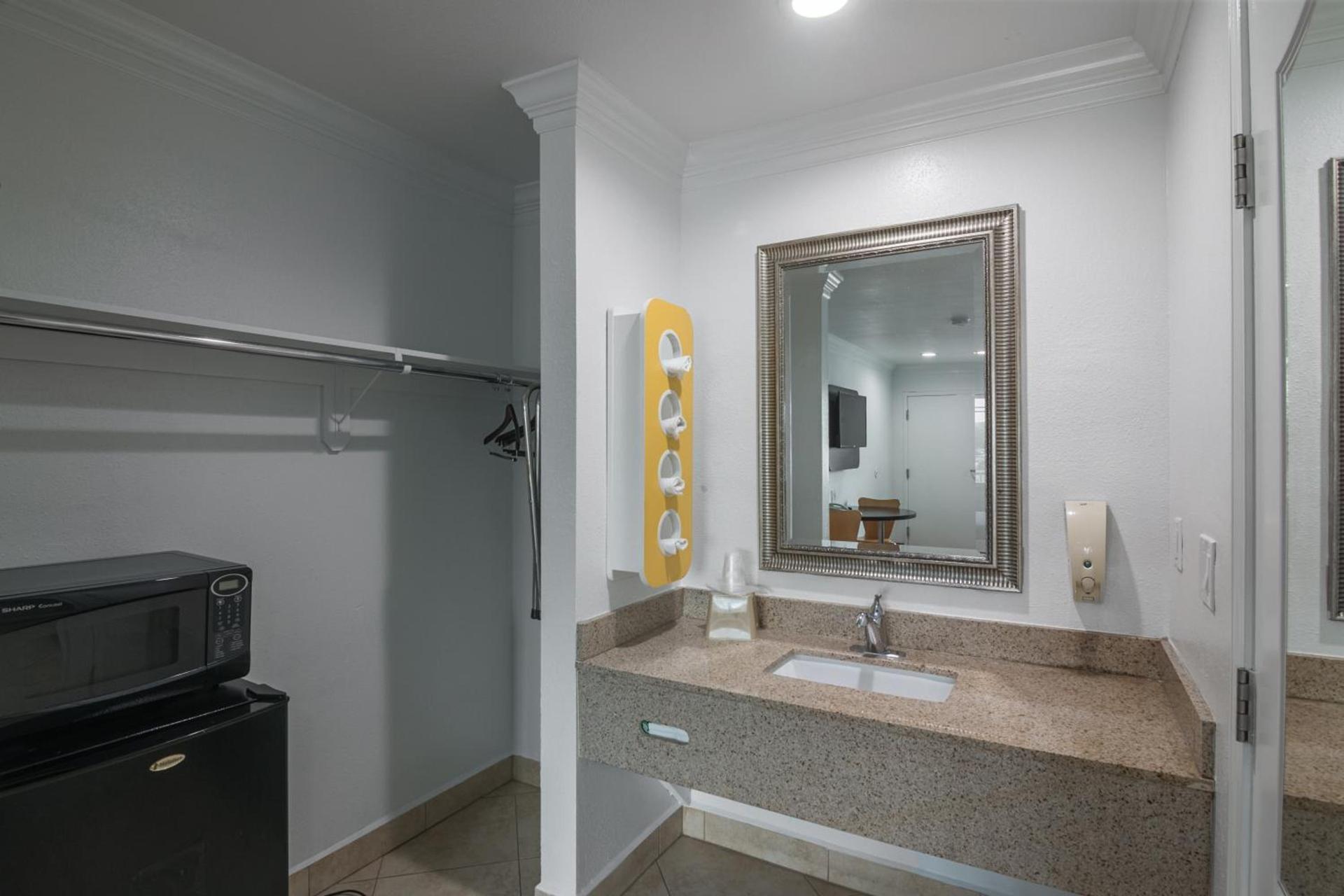 Motel 6-Norwalk, CA photo 58