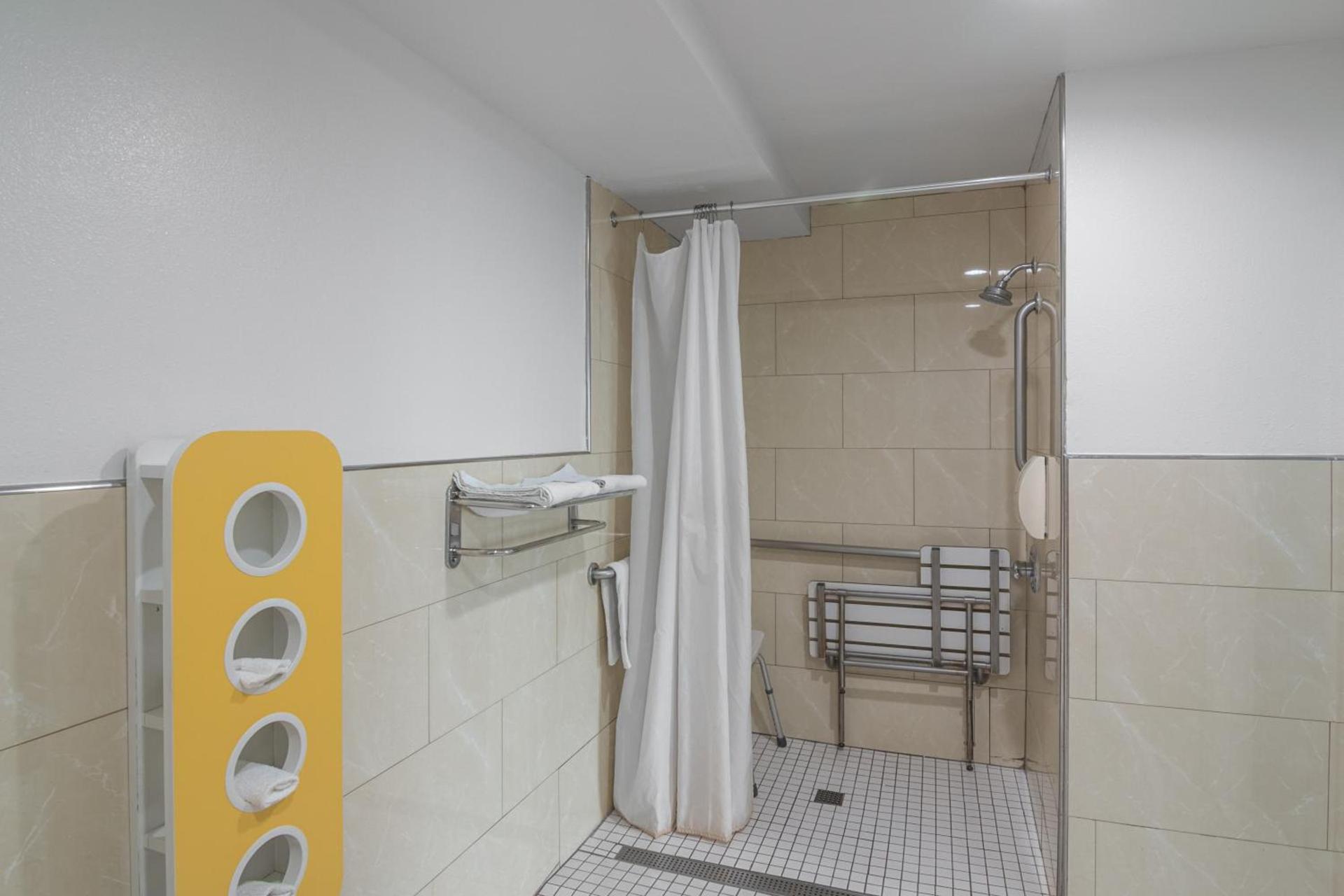 Motel 6-Norwalk, CA photo 49
