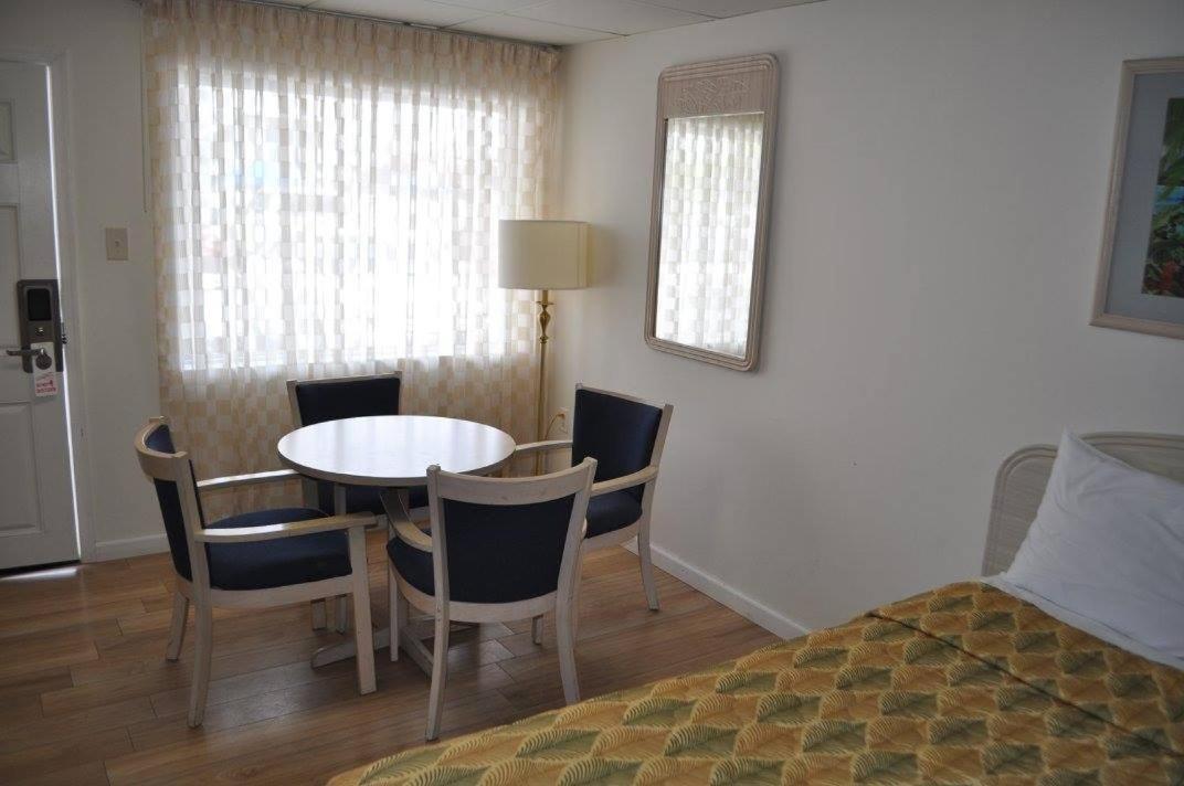 Islander Motel photo 16