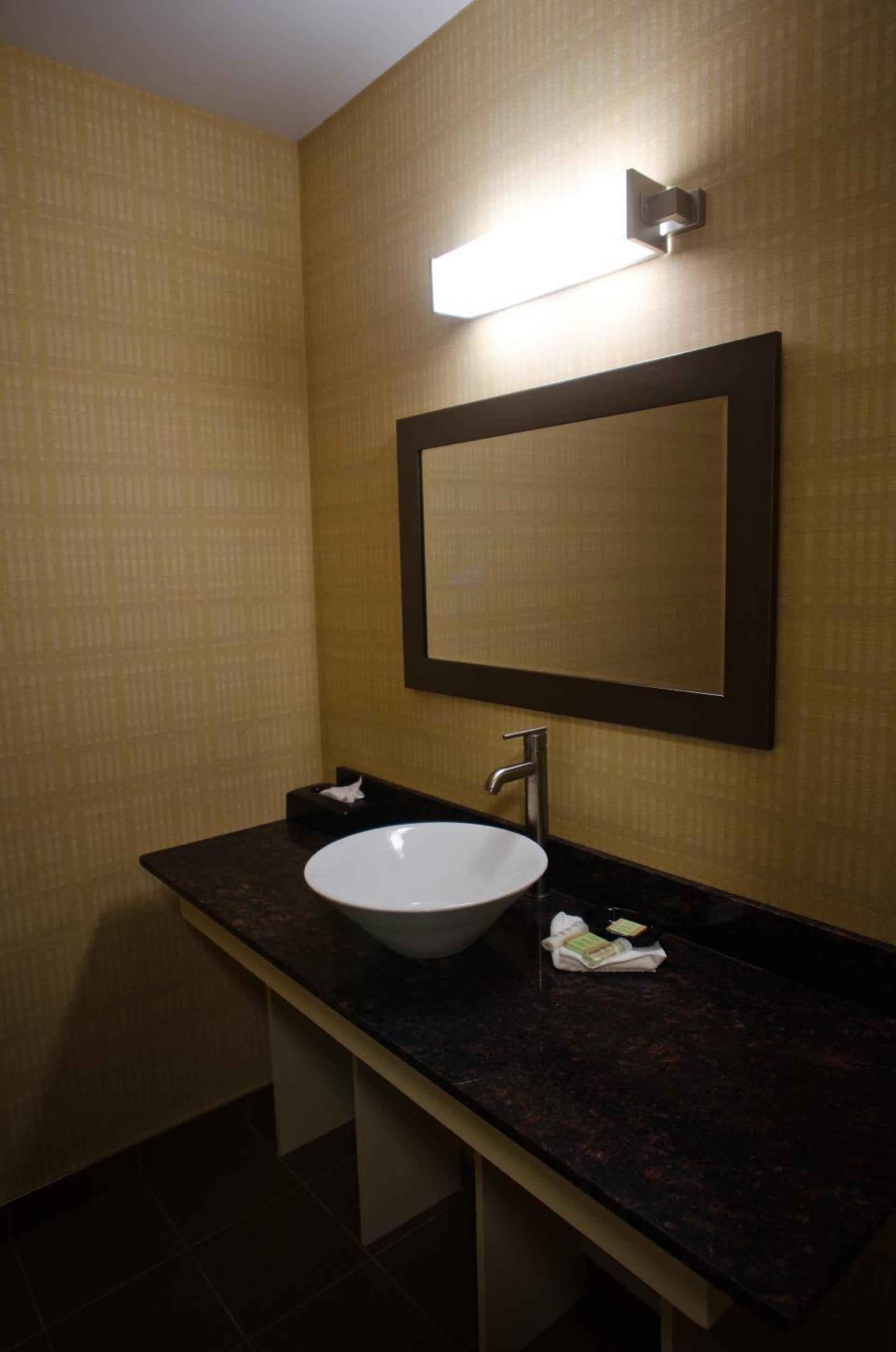Aashram Hotel by Niagara River photo 70