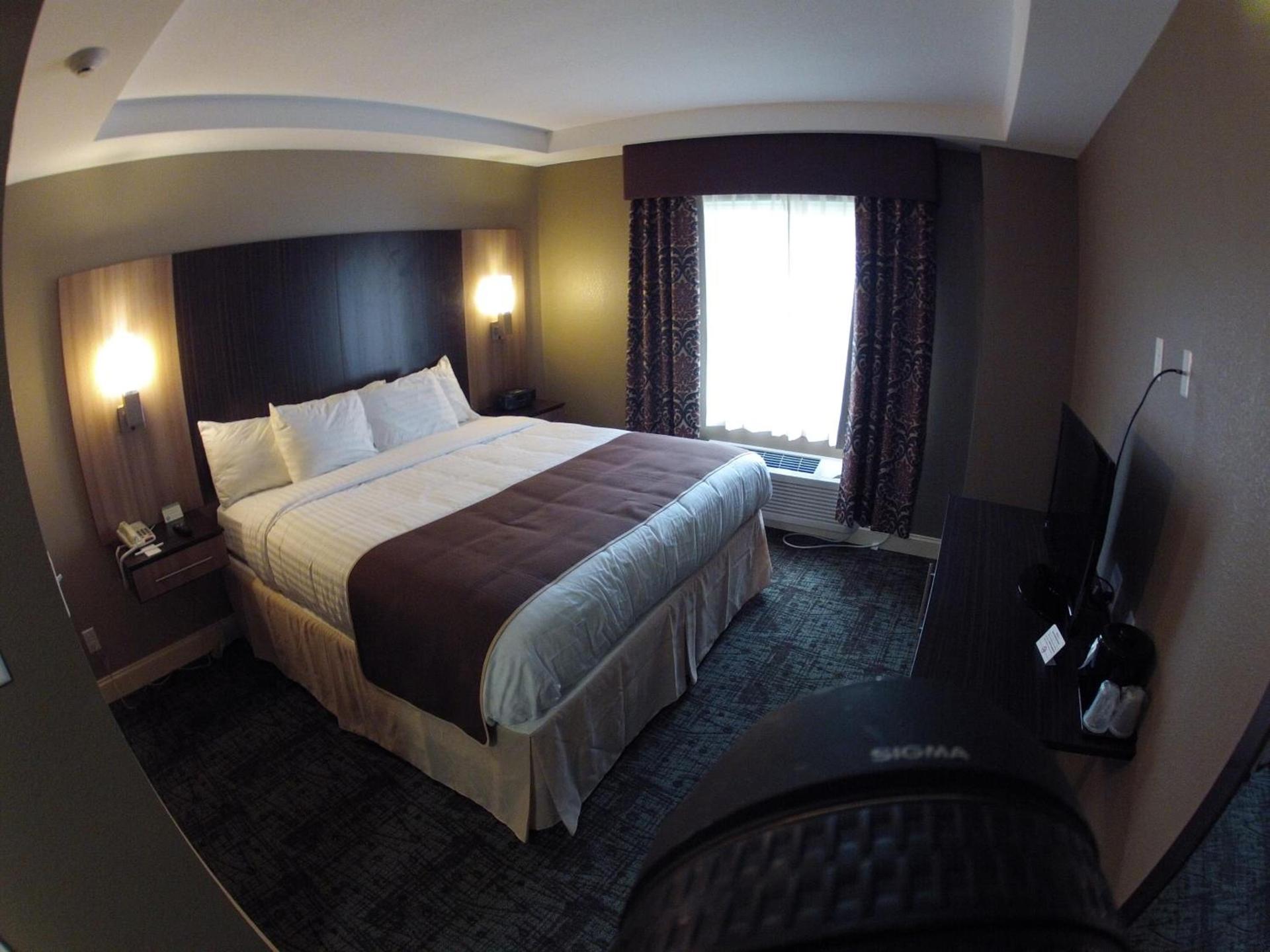 Aashram Hotel by Niagara River photo 73