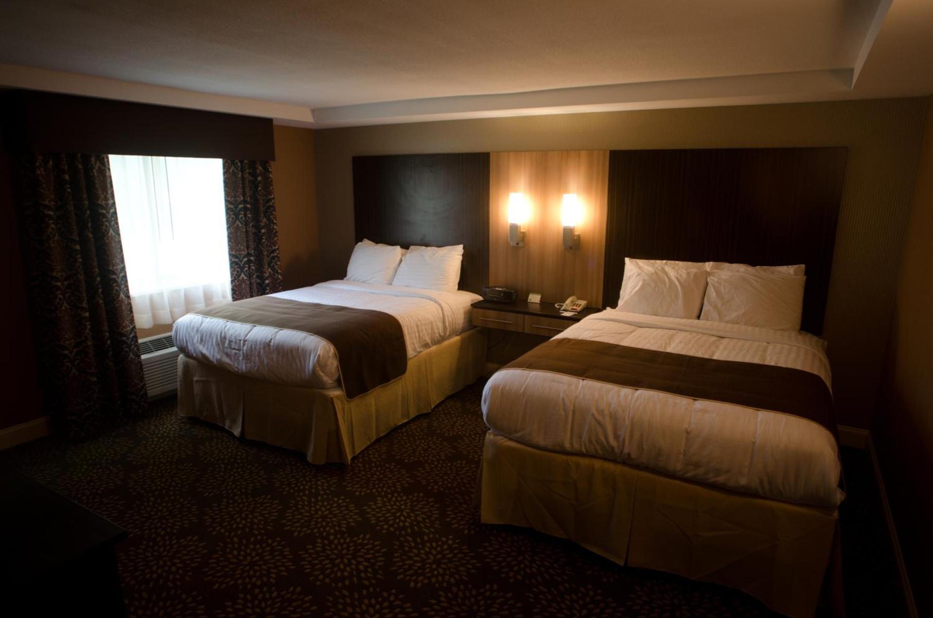 Aashram Hotel by Niagara River photo 83