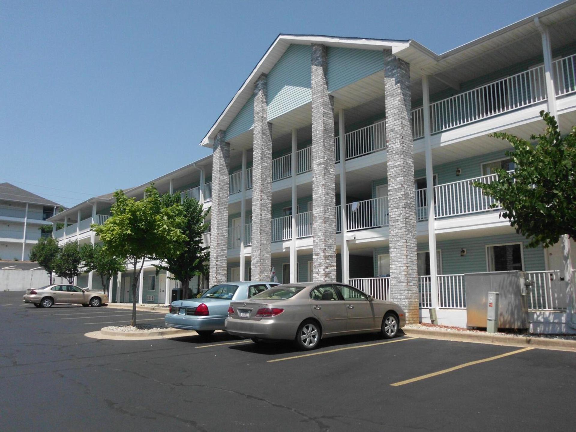 Dutton Inn photo 16