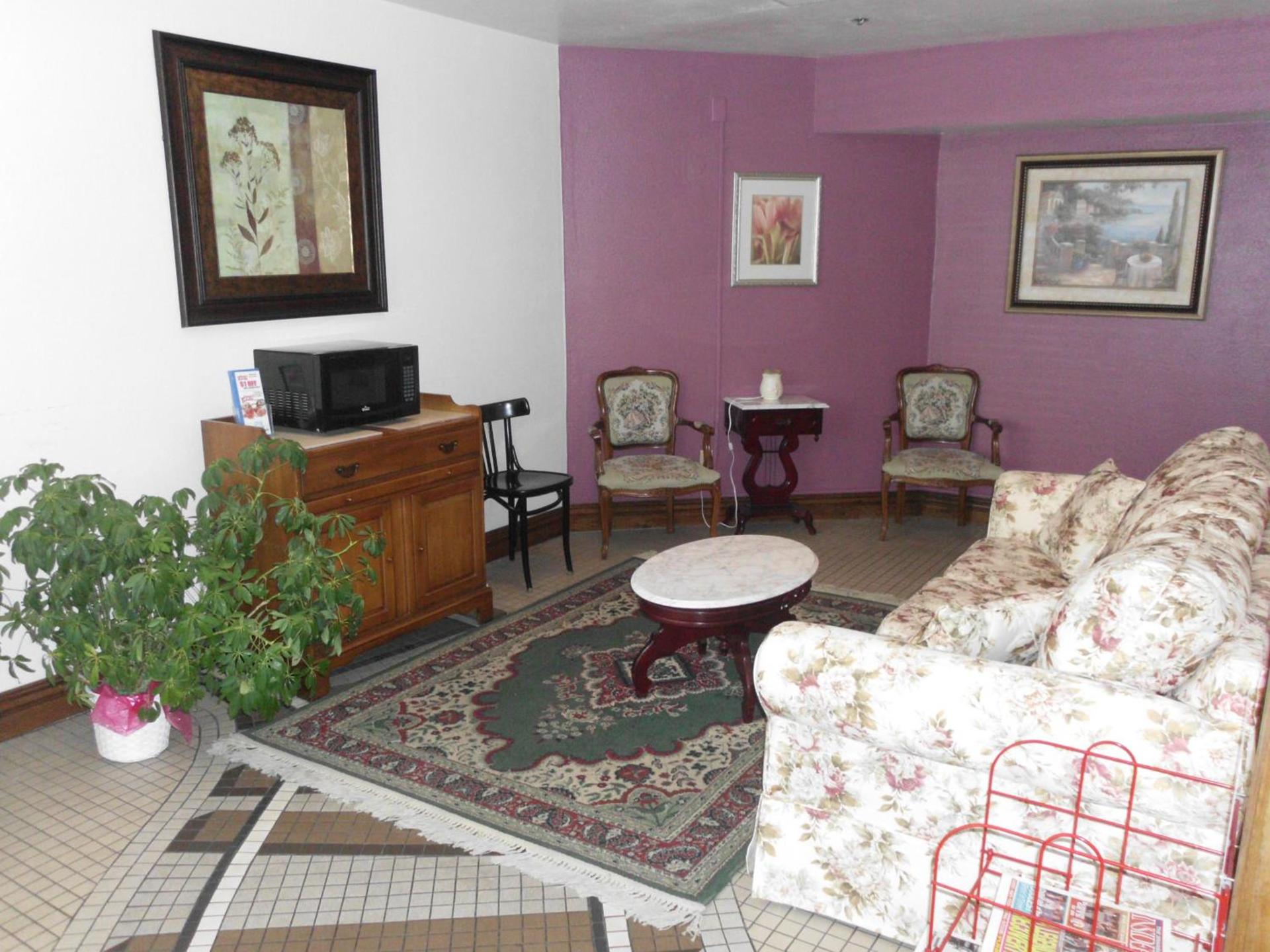 Dutton Inn photo 7