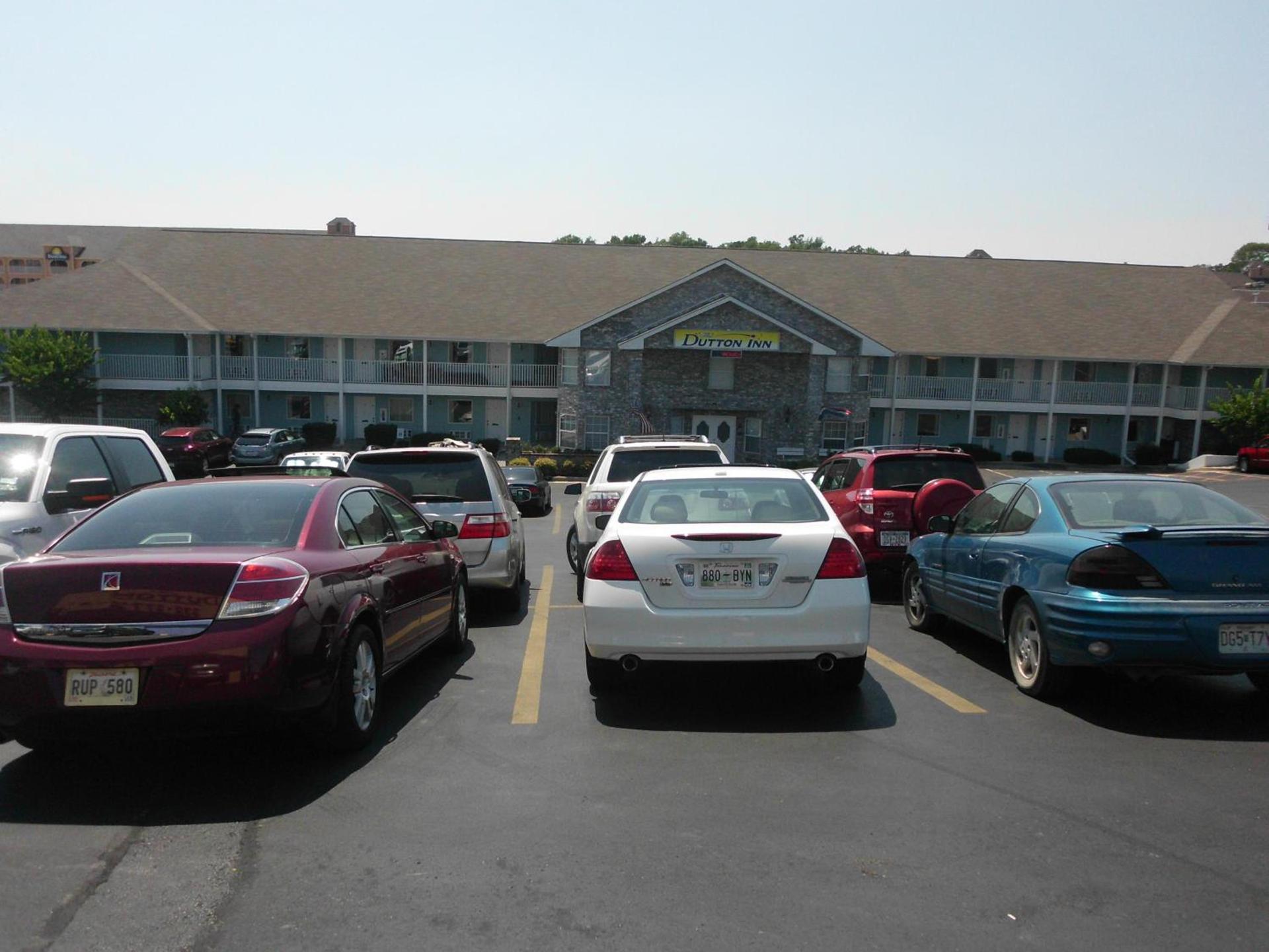 Dutton Inn photo 14