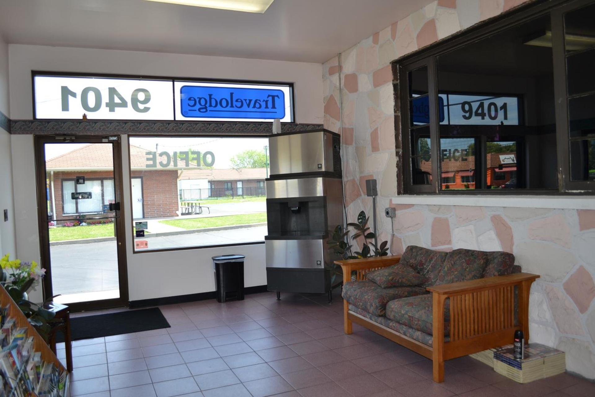 Travelodge by Wyndham Niagara Falls - New York photo 26