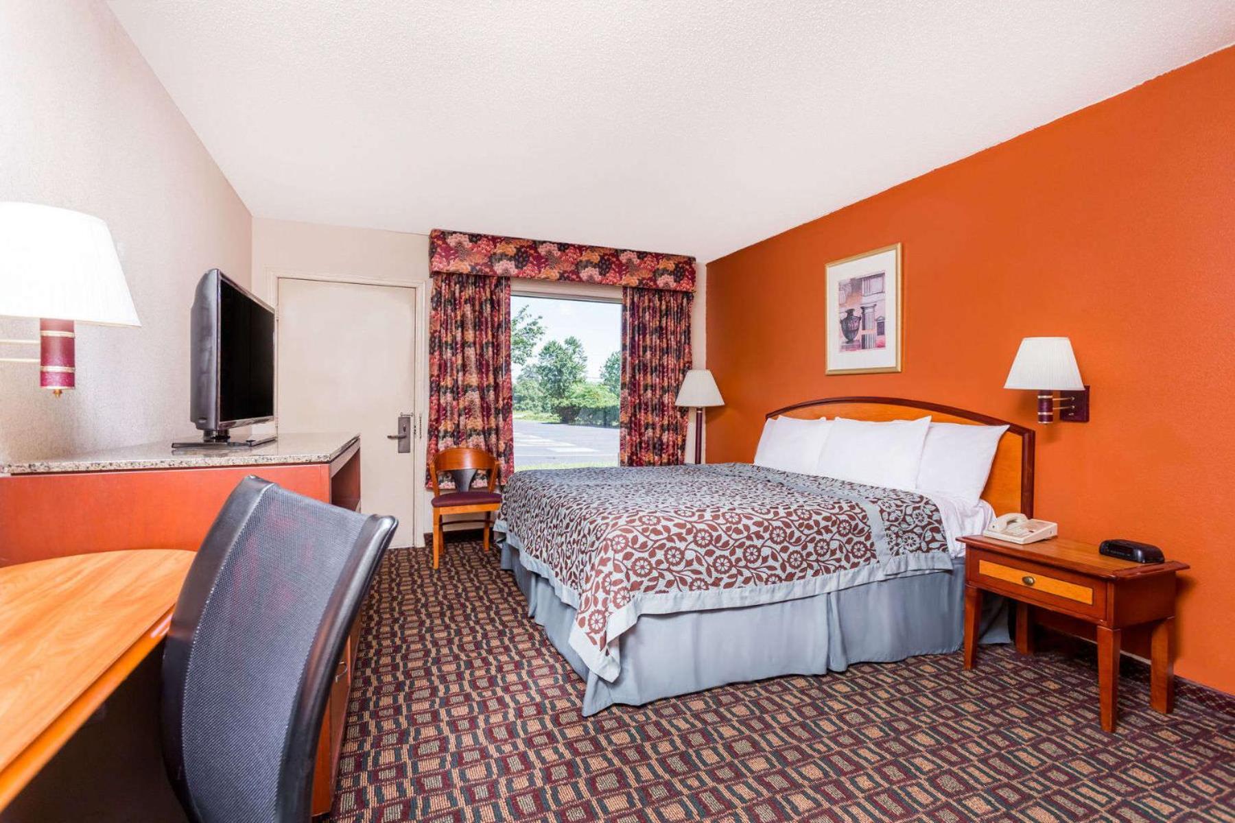Days Inn by Wyndham Augusta Wheeler Road photo 34