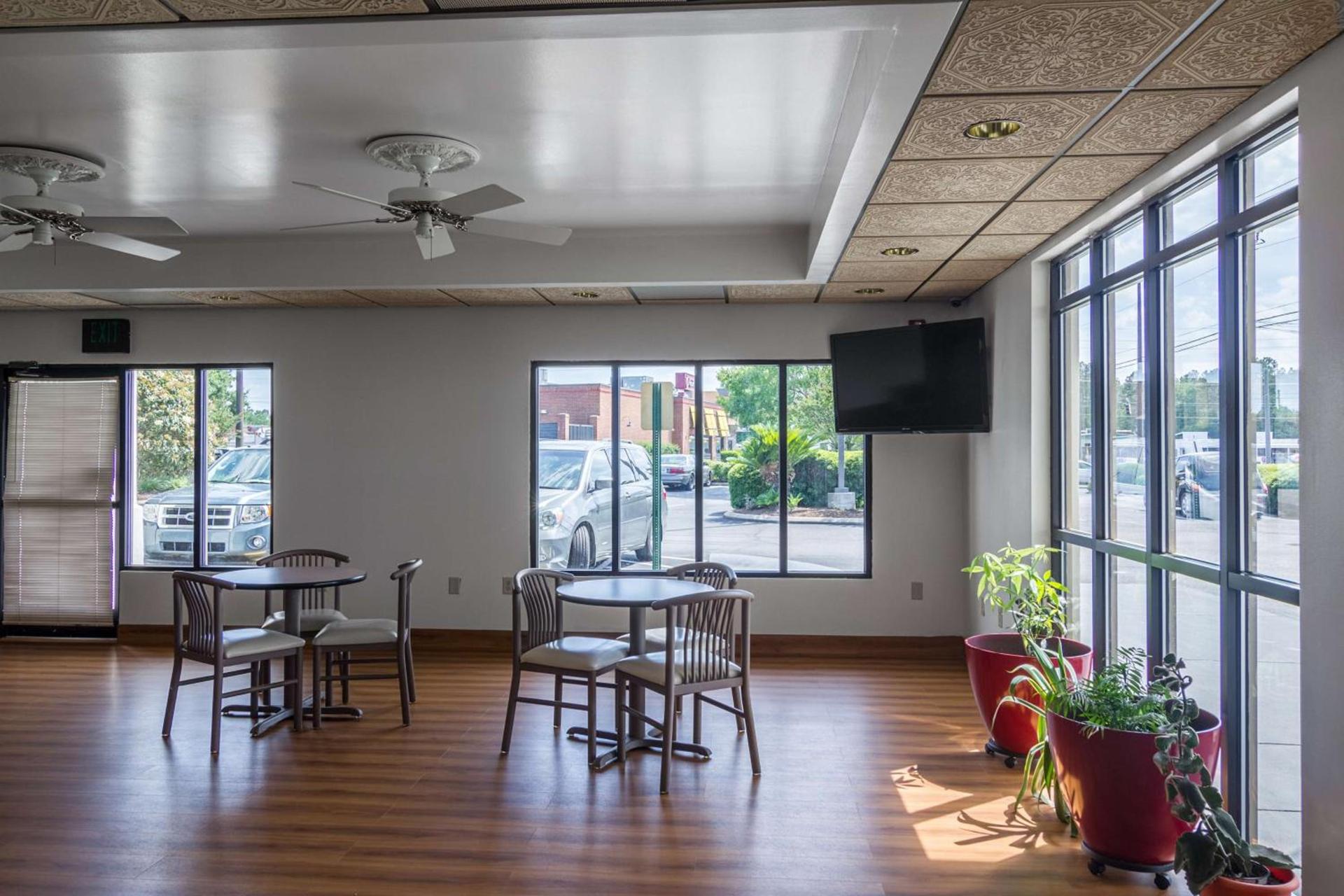 Motel 6 Waycross photo 23