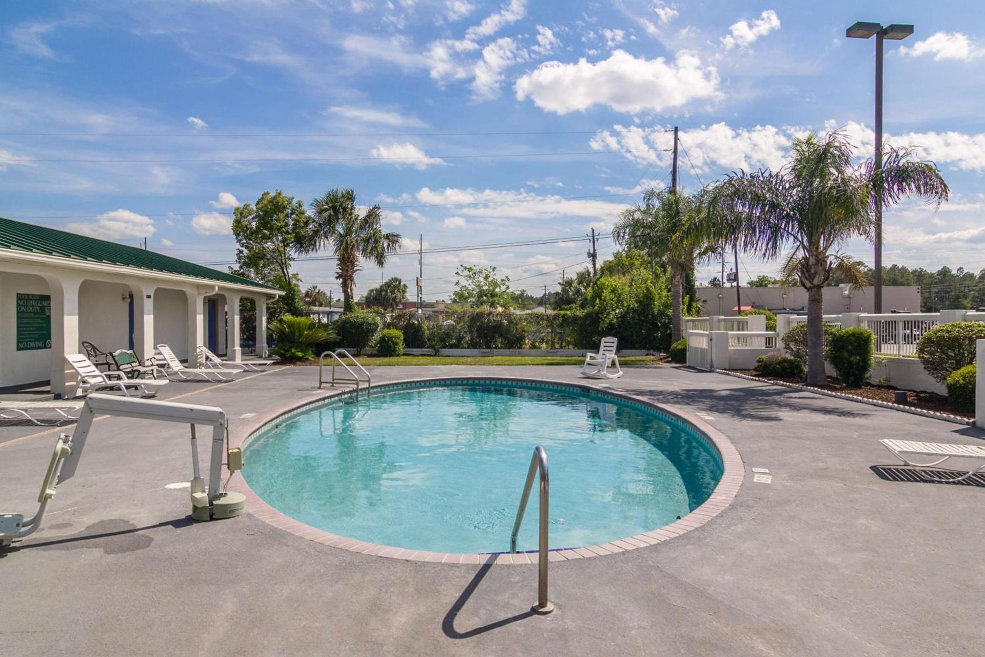 Motel 6 Waycross photo 4