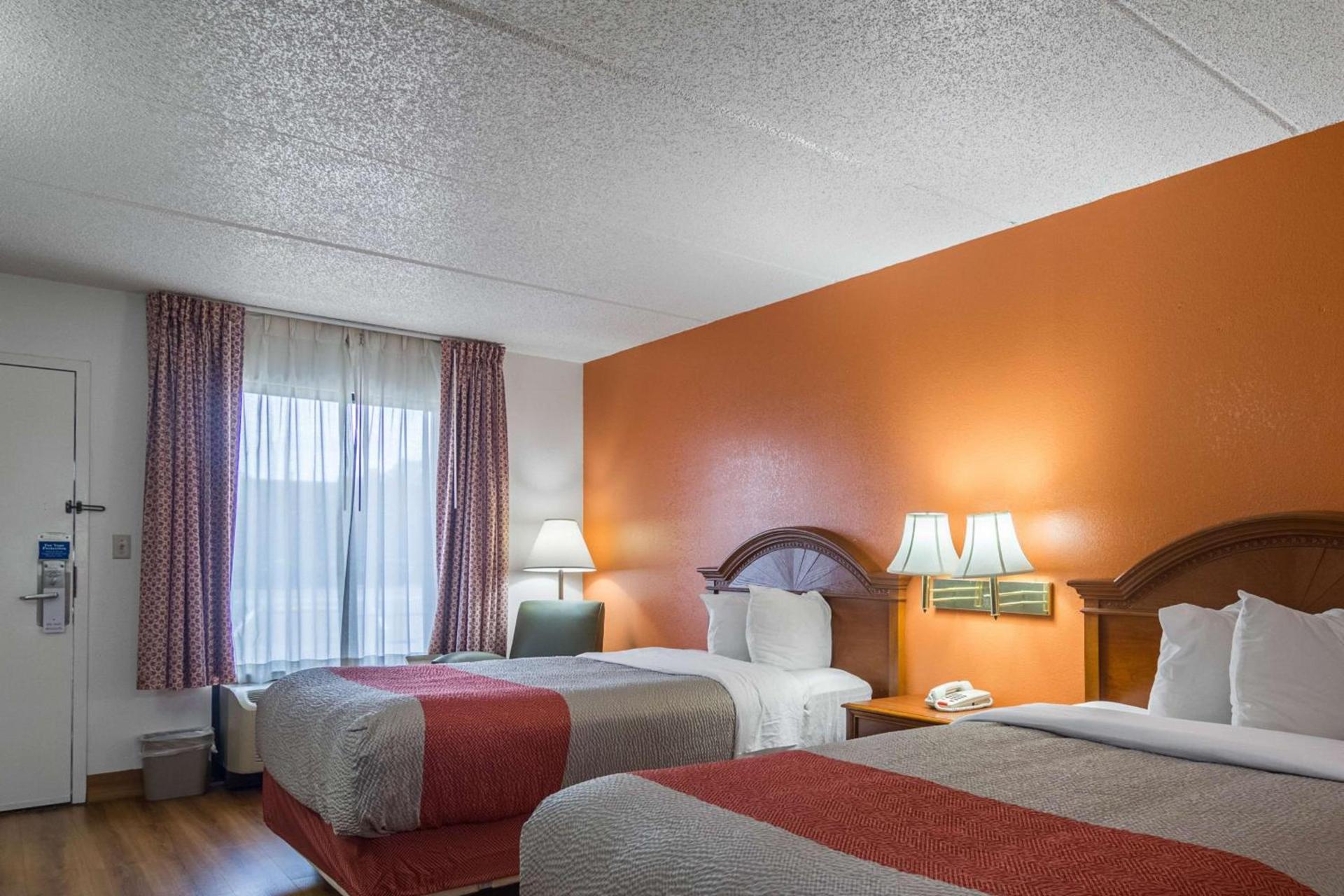Motel 6 Waycross photo 17
