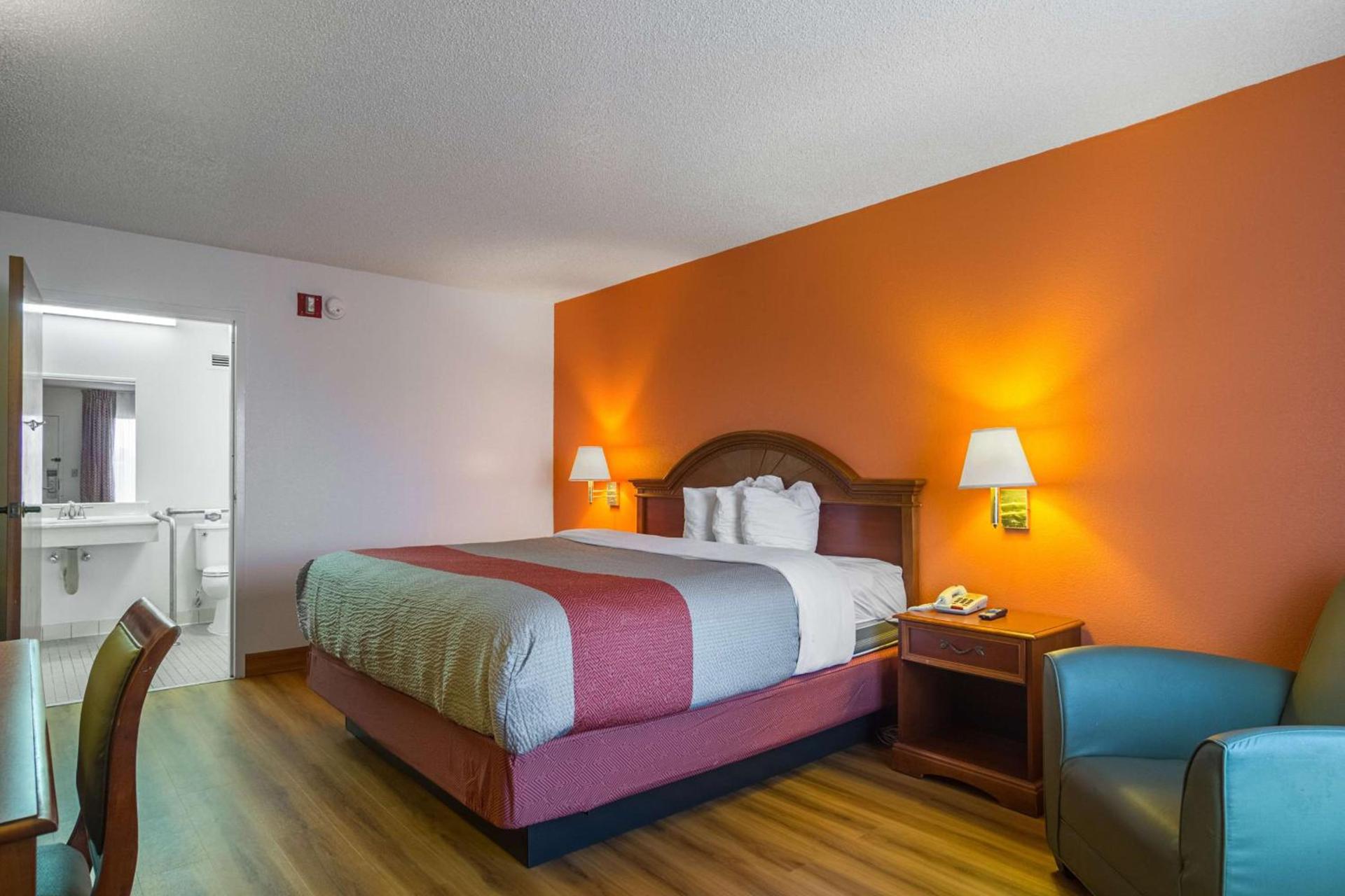 Motel 6 Waycross photo 10
