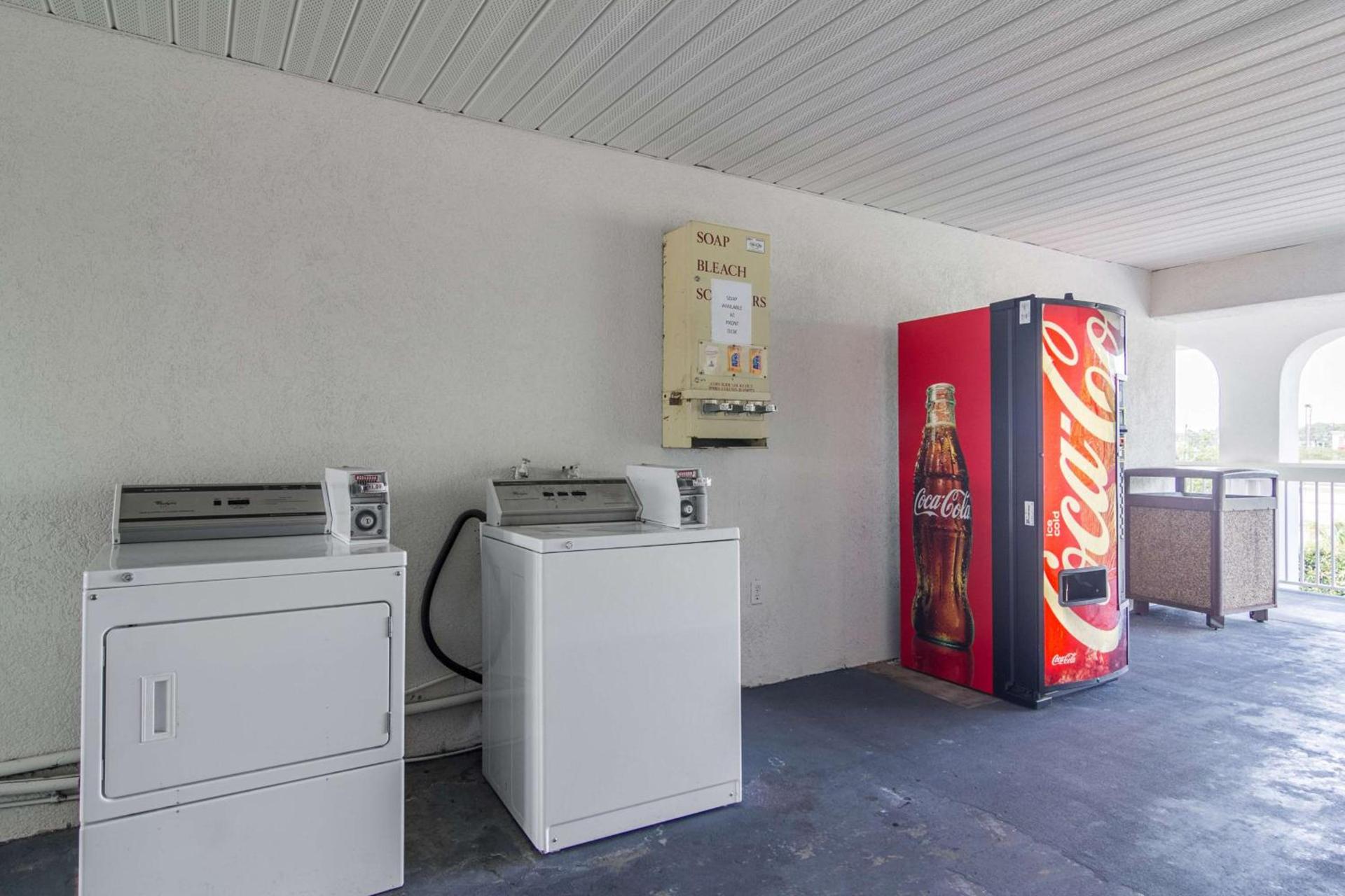 Motel 6 Waycross photo 5