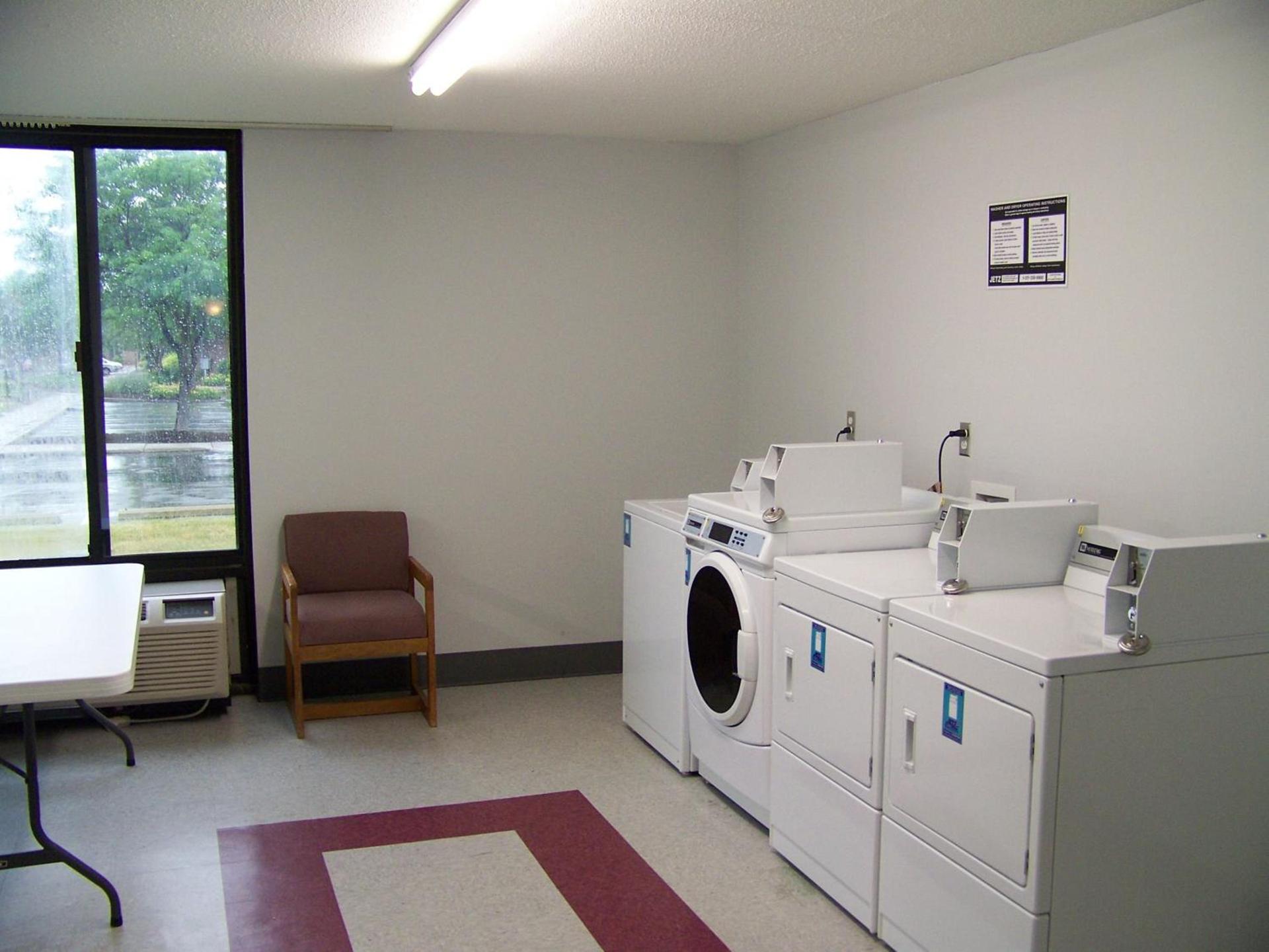 Days Inn by Wyndham Indianapolis Castleton photo 38
