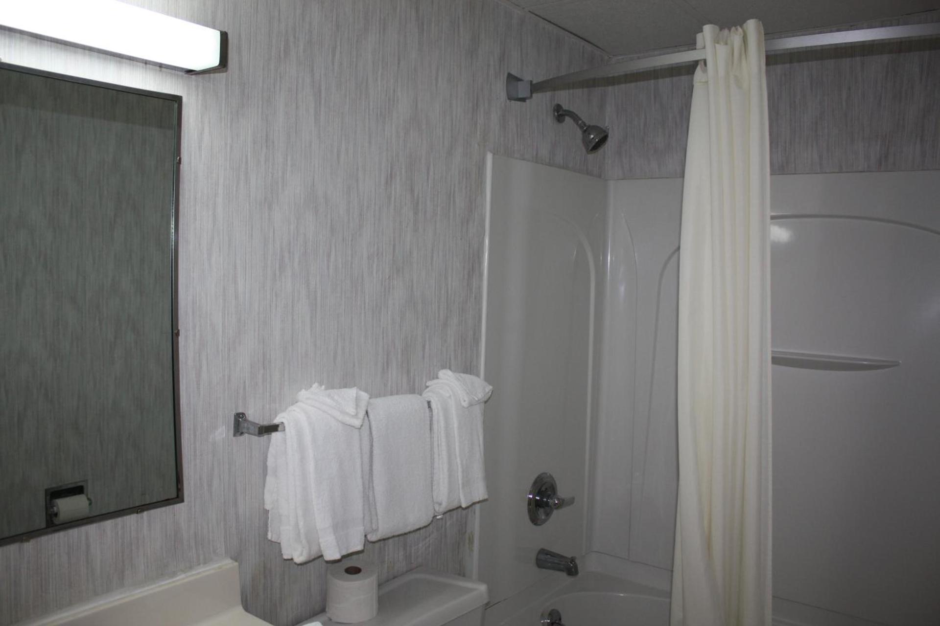 Quality Inn photo 37