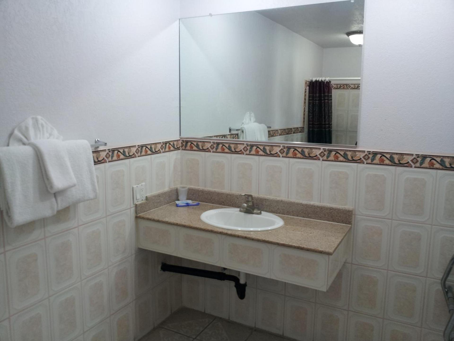 Riviera Motel photo 19