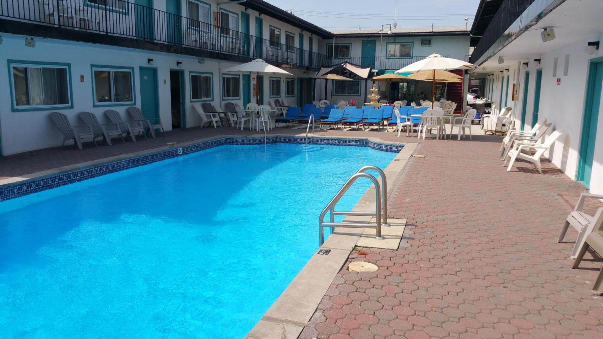 The Amethyst Beach Motel photo 4