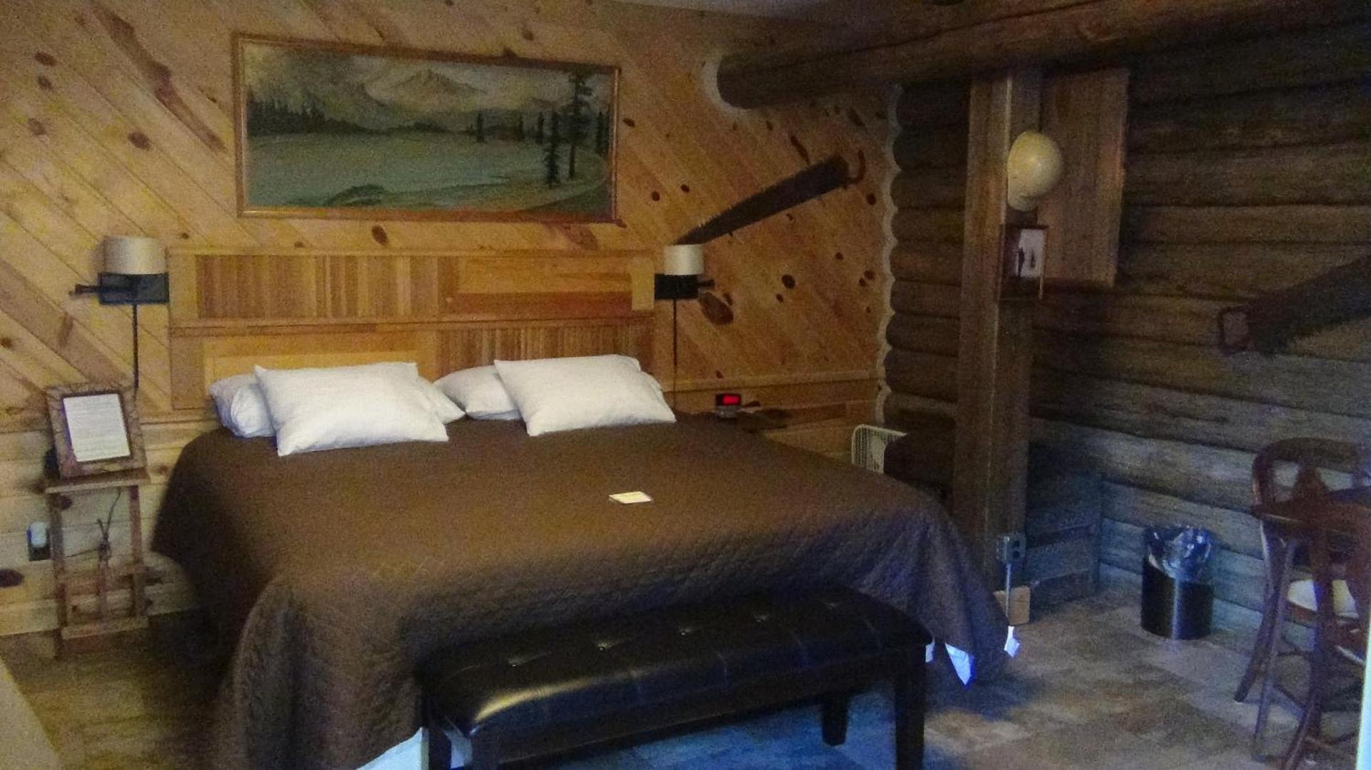 Judith Mountain Lodge photo 24