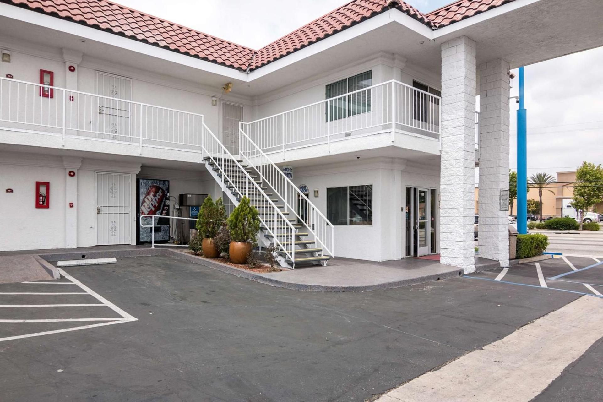 Motel 6-Norwalk, CA photo 3