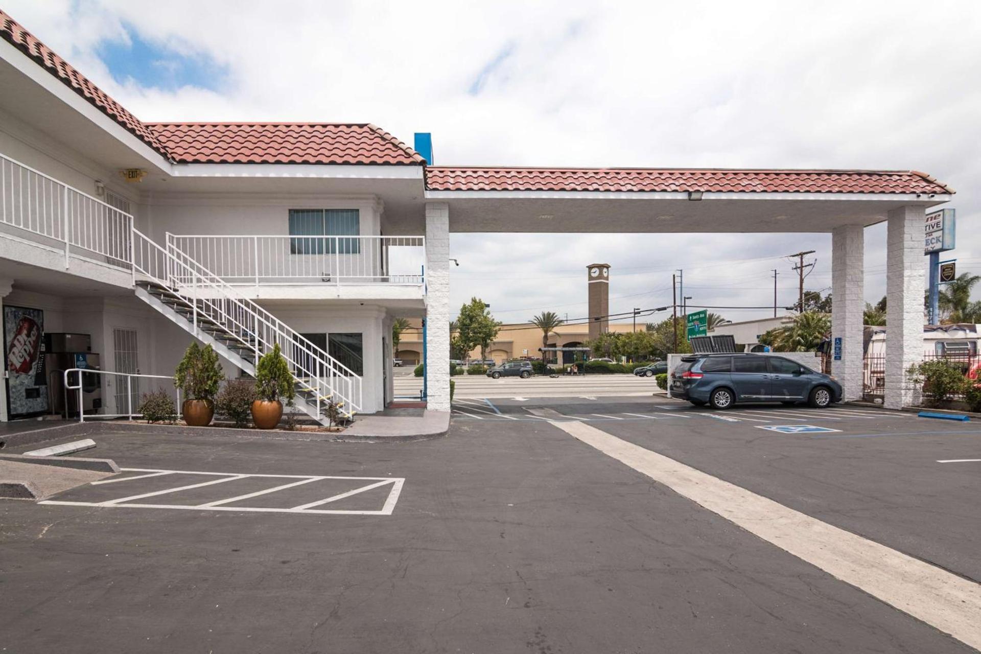 Motel 6-Norwalk, CA photo 4