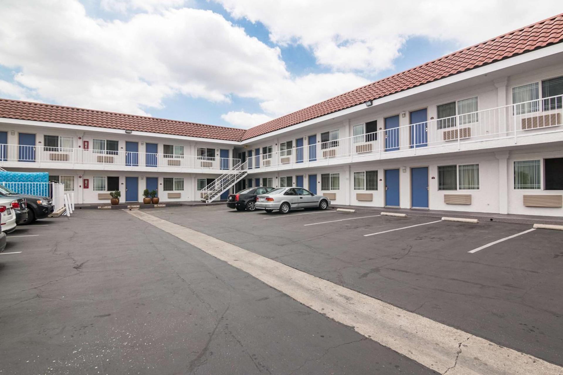 Motel 6-Norwalk, CA photo 5
