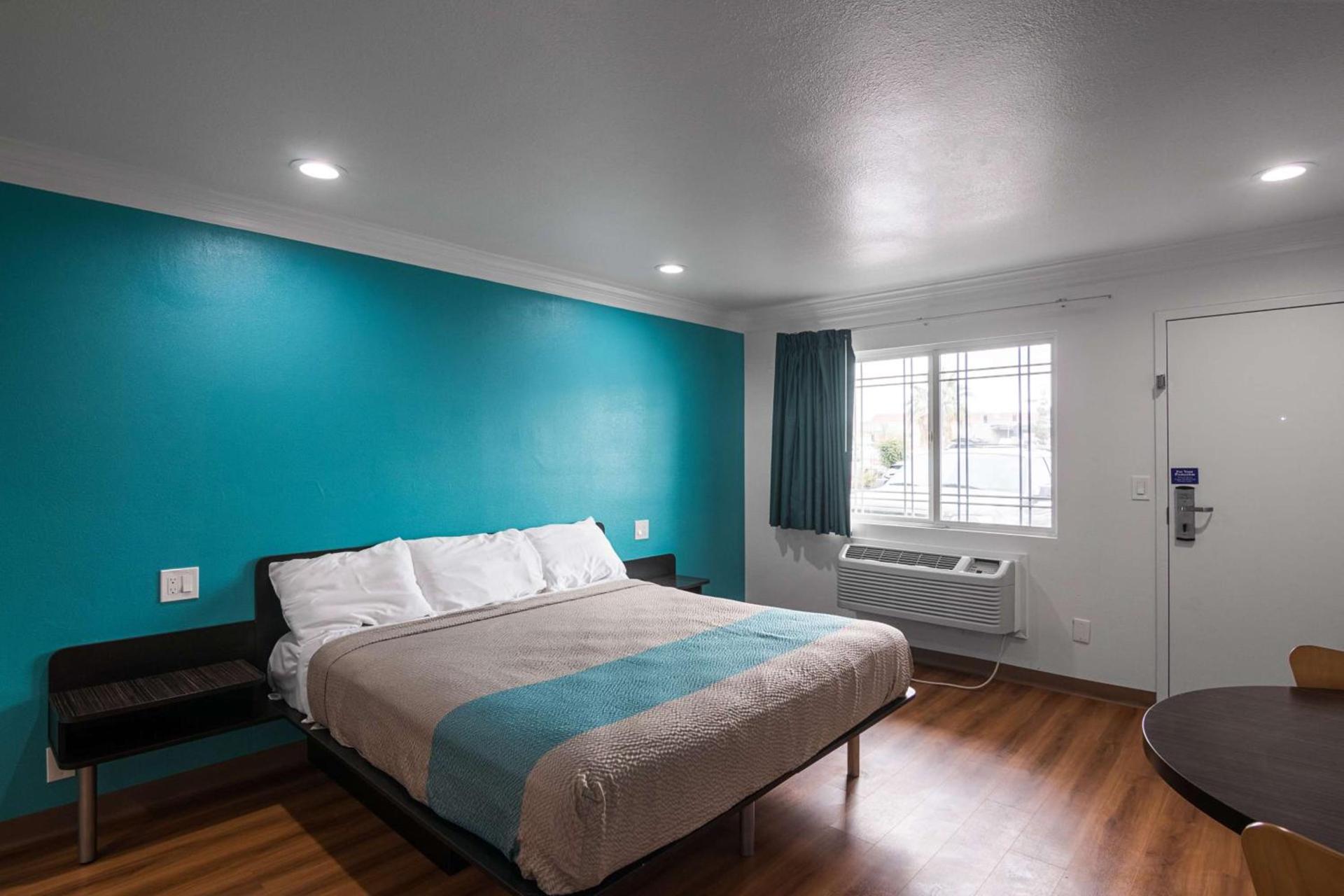 Motel 6-Norwalk, CA photo 14