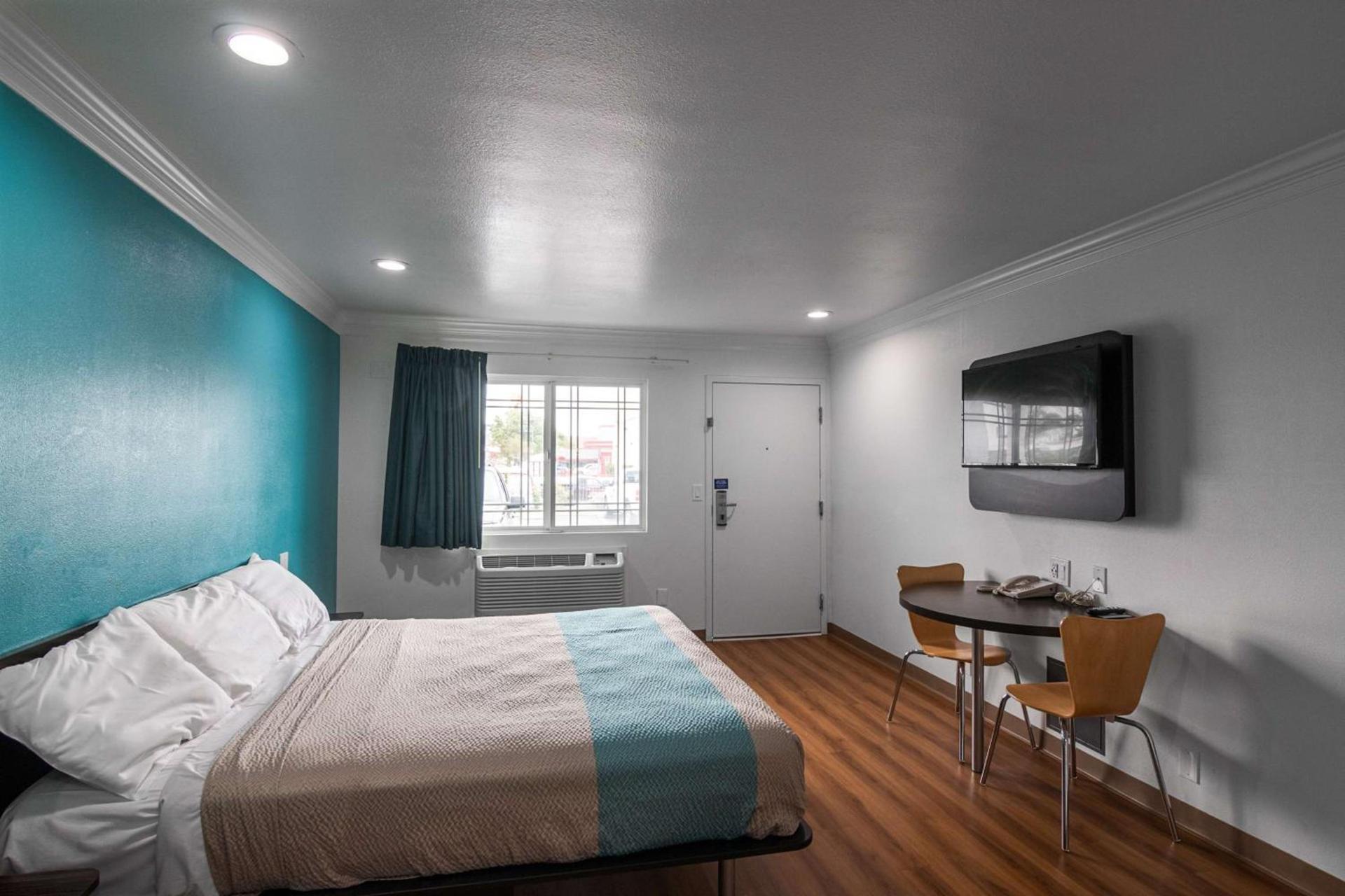 Motel 6-Norwalk, CA photo 15