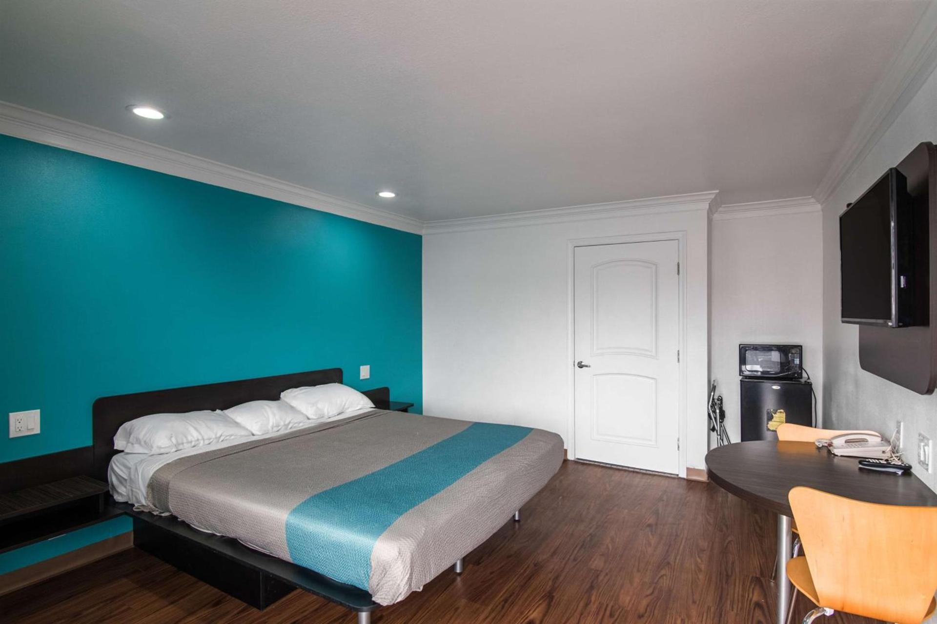 Motel 6-Norwalk, CA photo 16