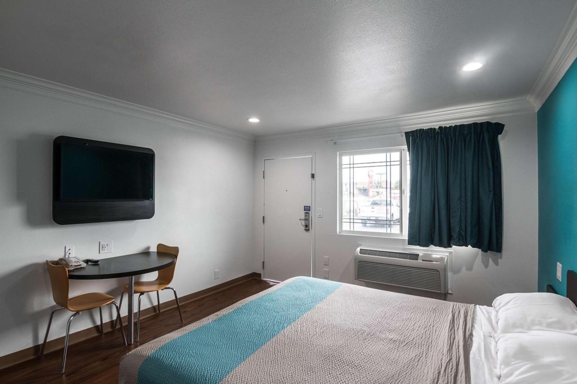 Motel 6-Norwalk, CA photo 18